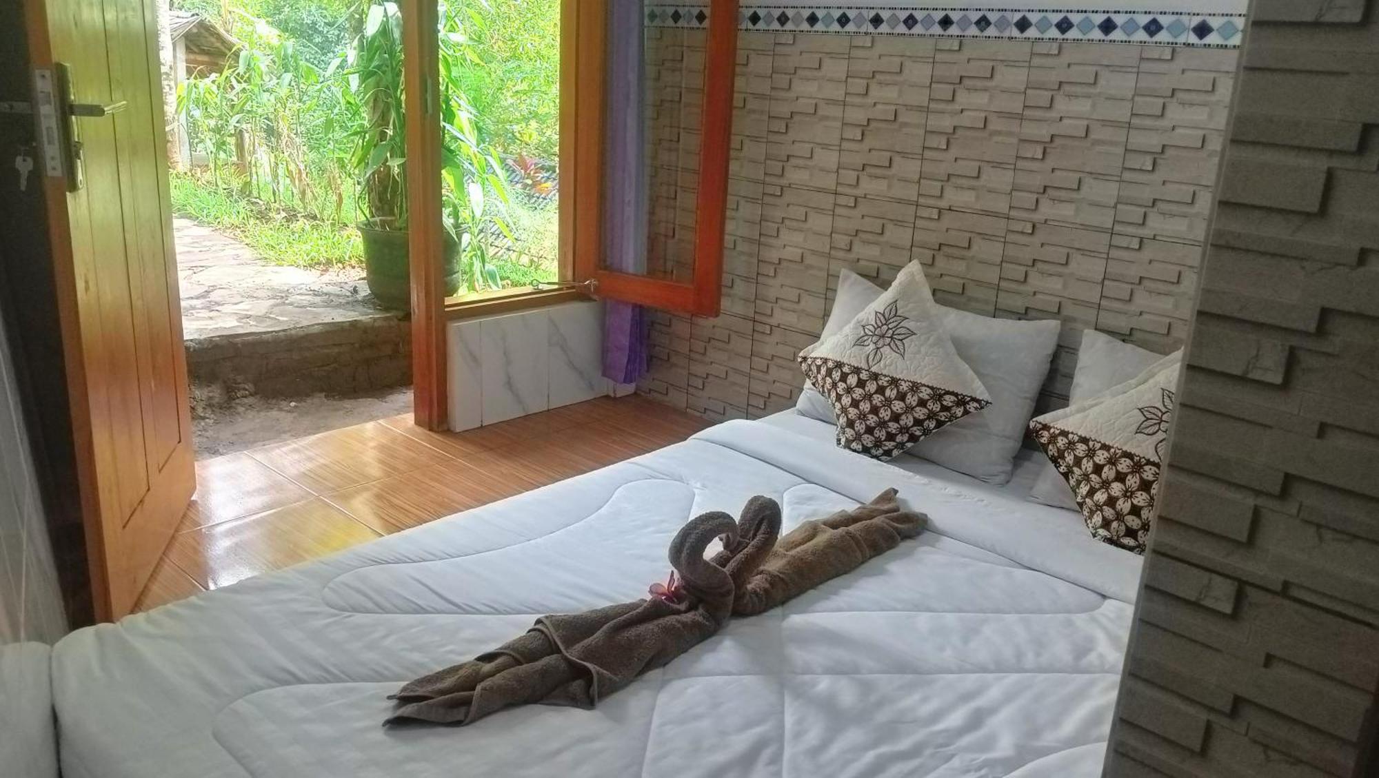 Buda's Lemukih Homestay