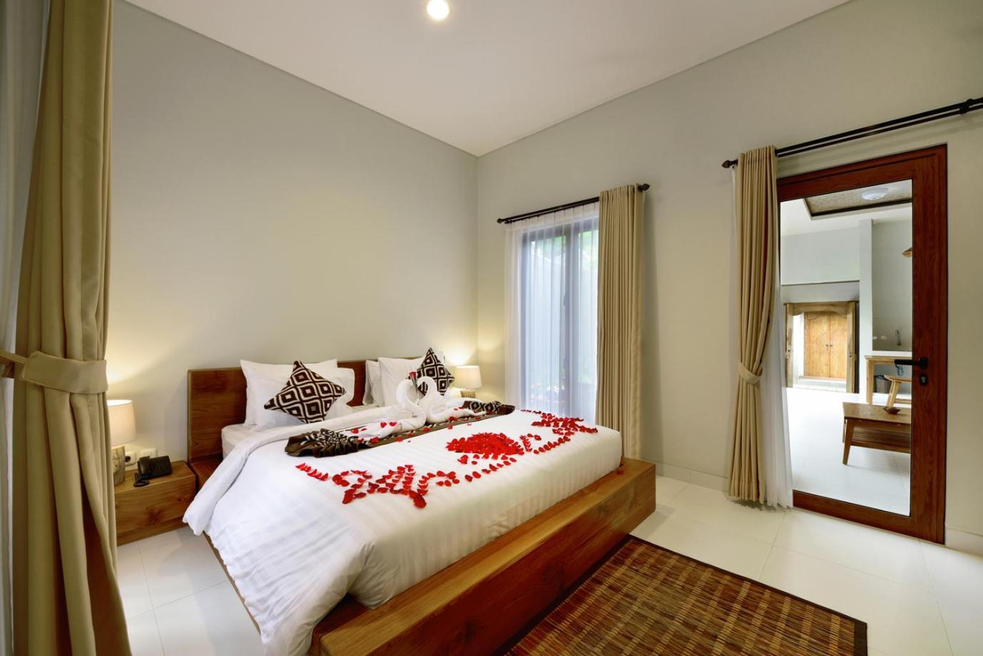 Mahayoga Private Pool And Resto