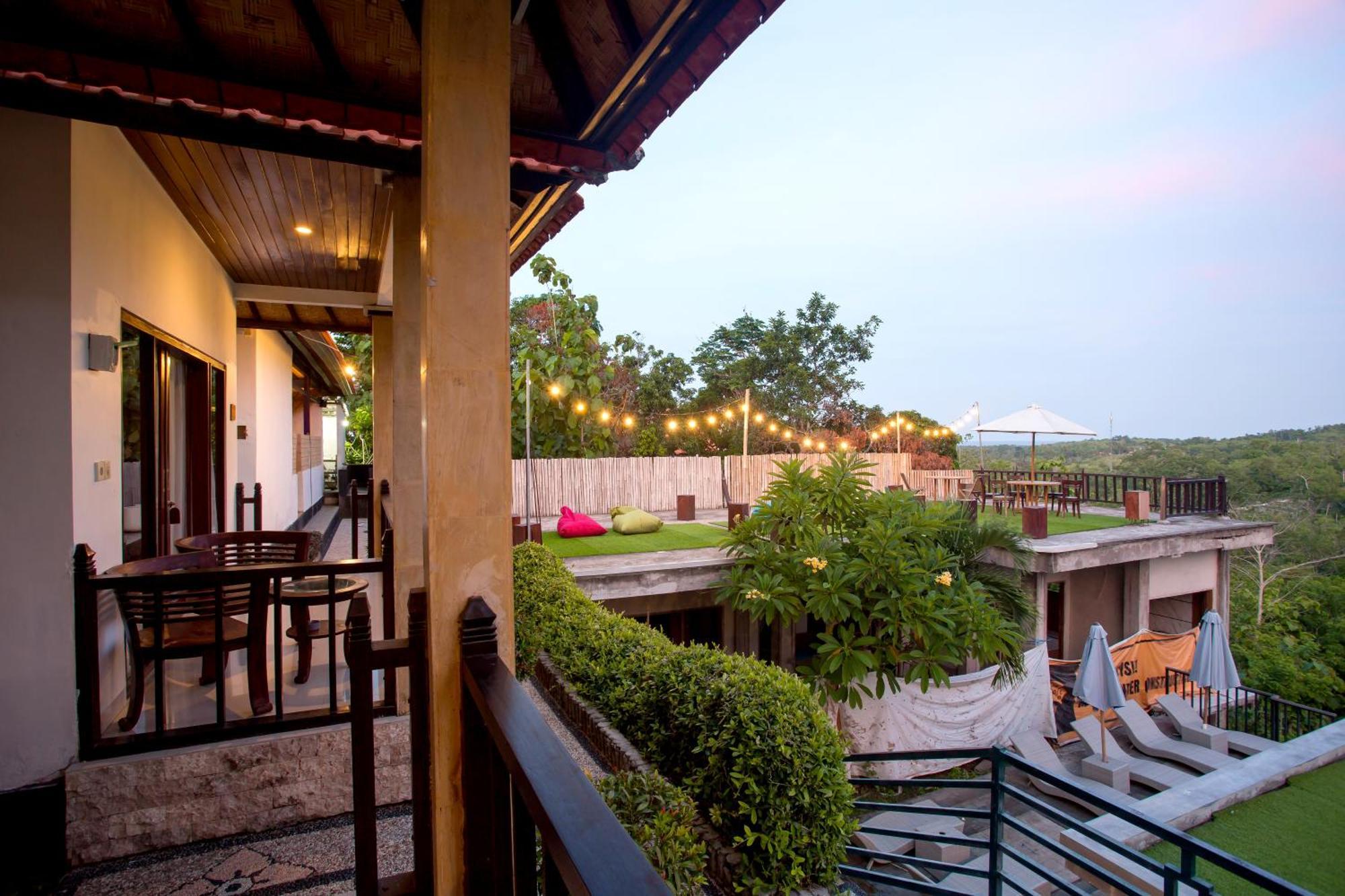 Abasan Hill And Hotel Toyapakeh