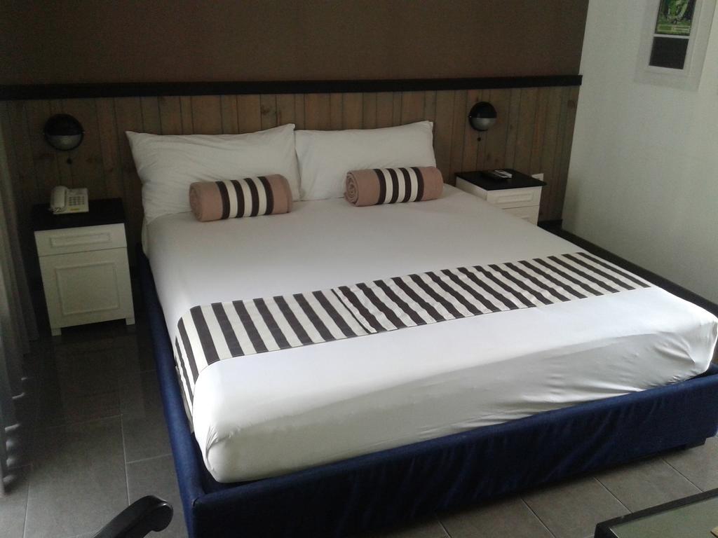 7 Bidadari 3*