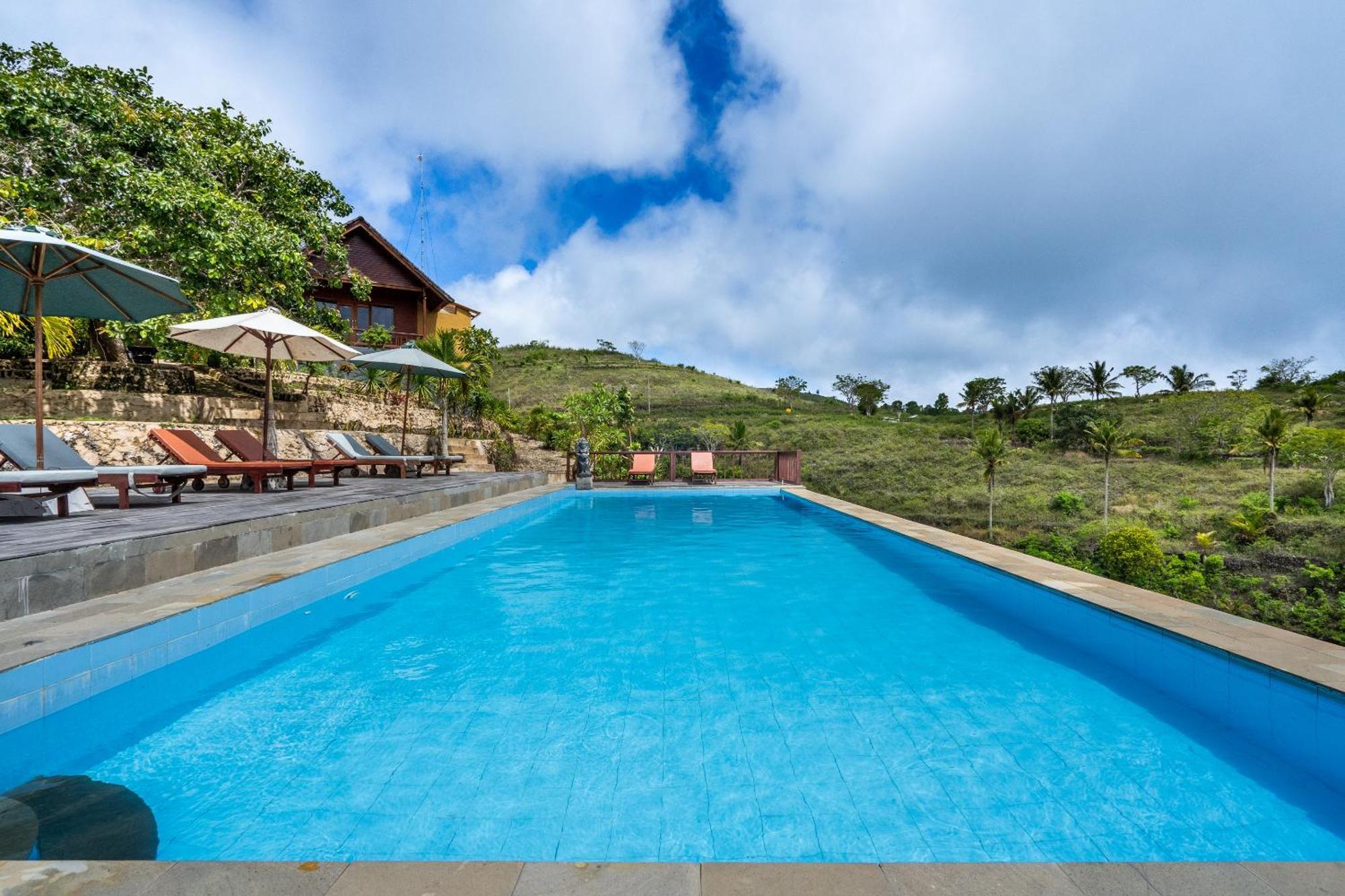 Pini Sentana Village Nusa Penida 3*