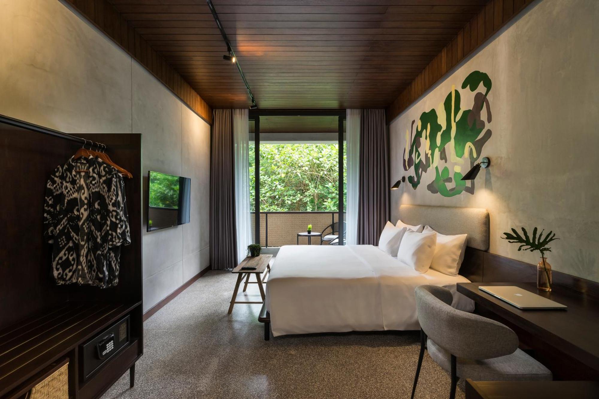 Artotel Haniman 4*