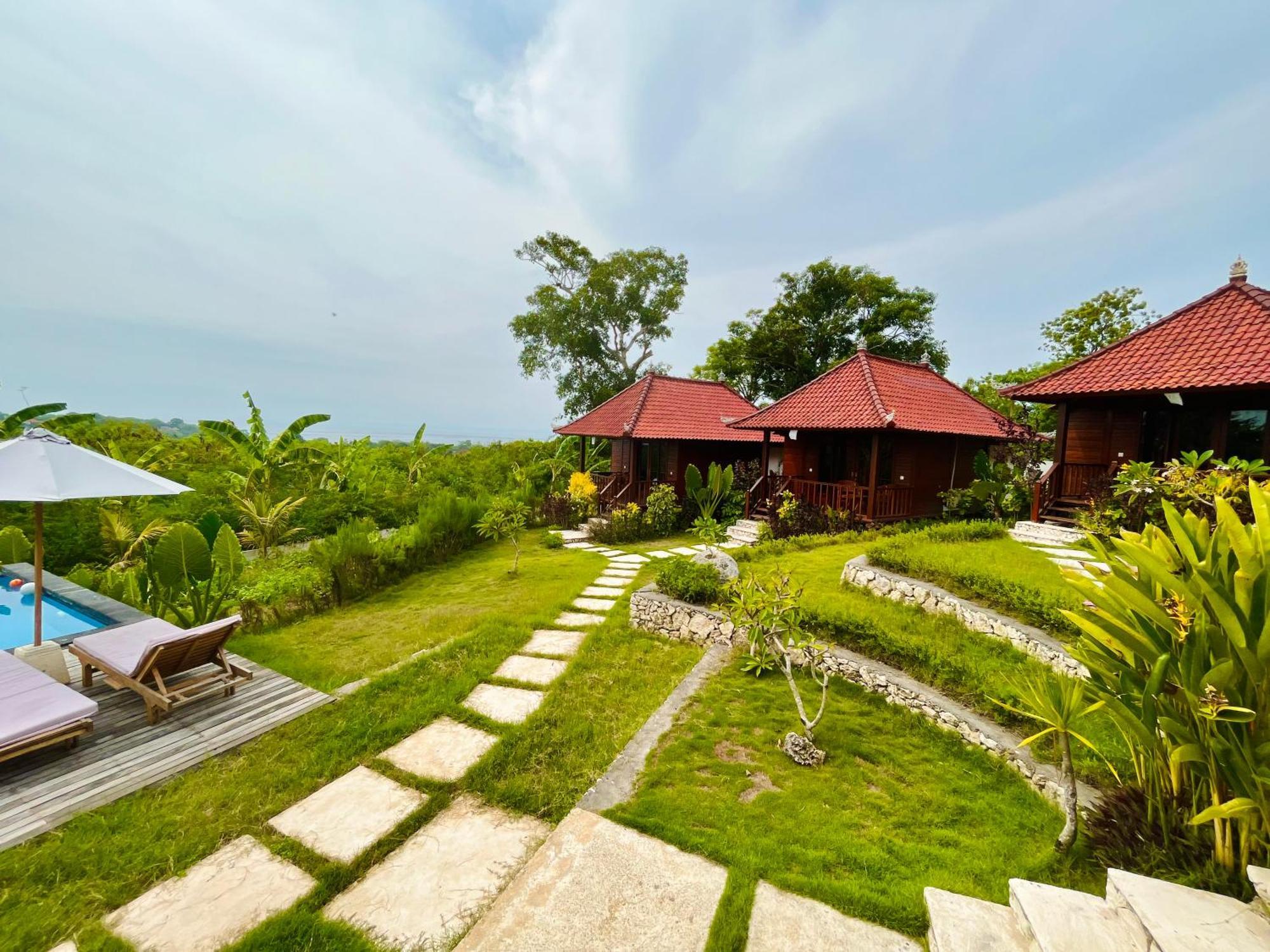 Sunset Hill 3*