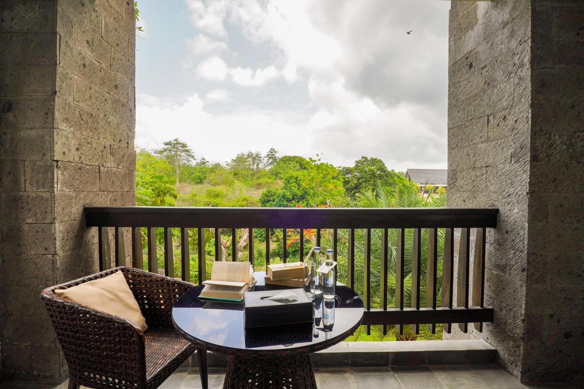 Royal Tulip Springhill Resort 5*