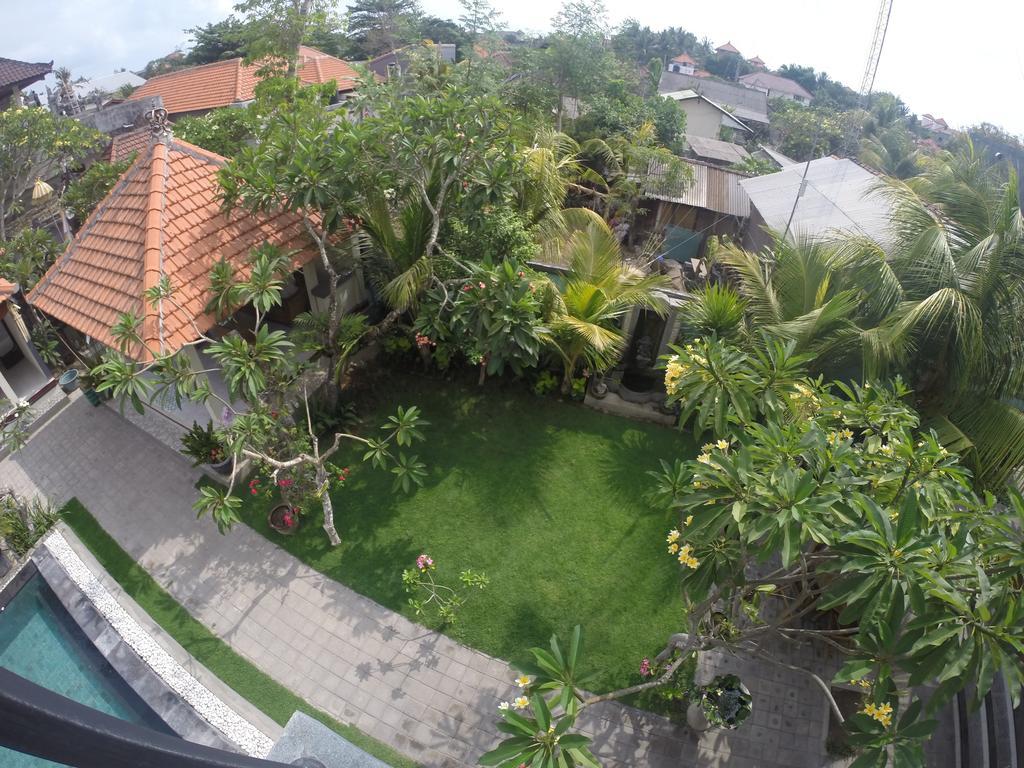 Puri Clinton Bali Homestay *
