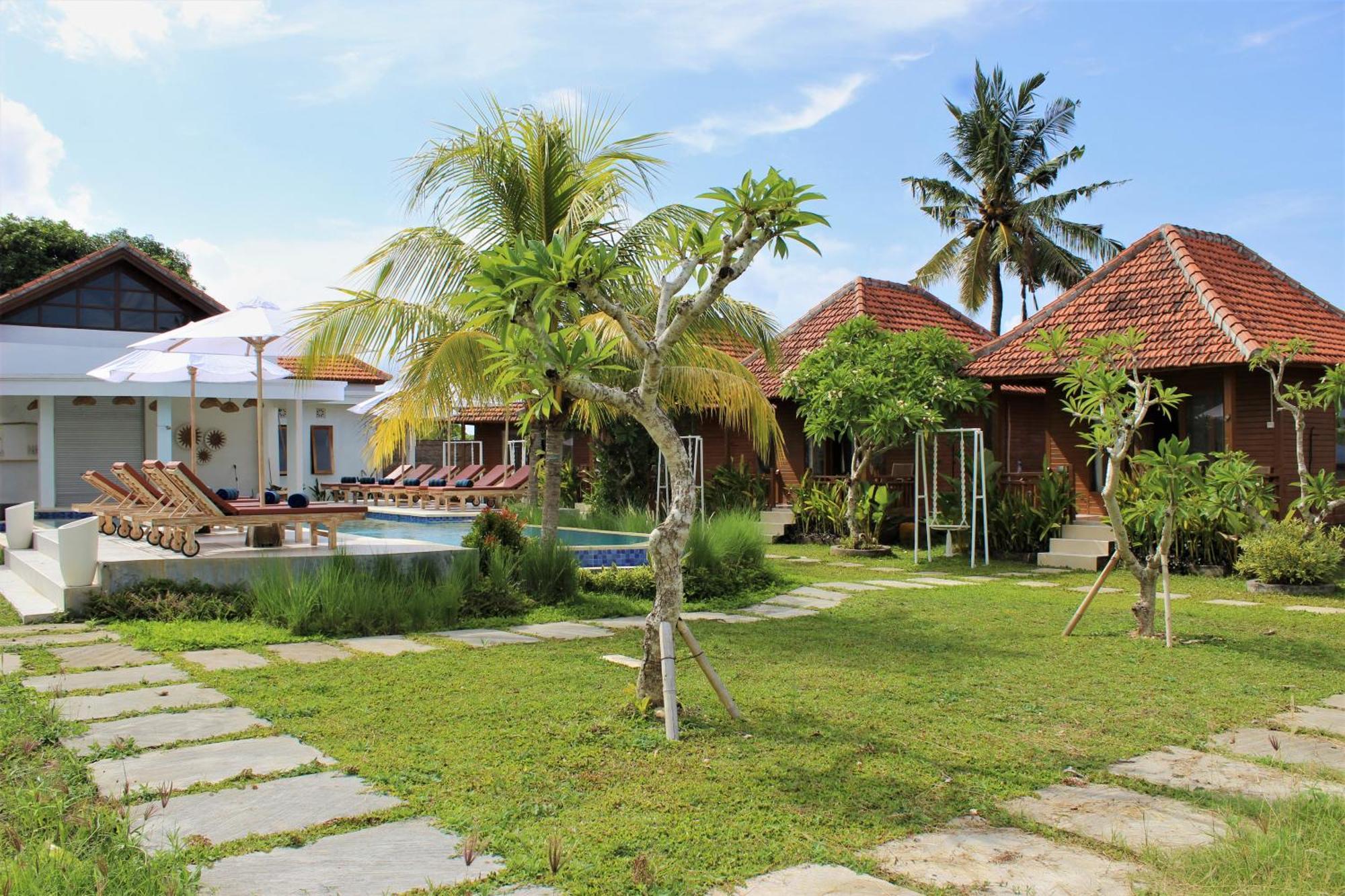 Village Jungle Resort Batununggul