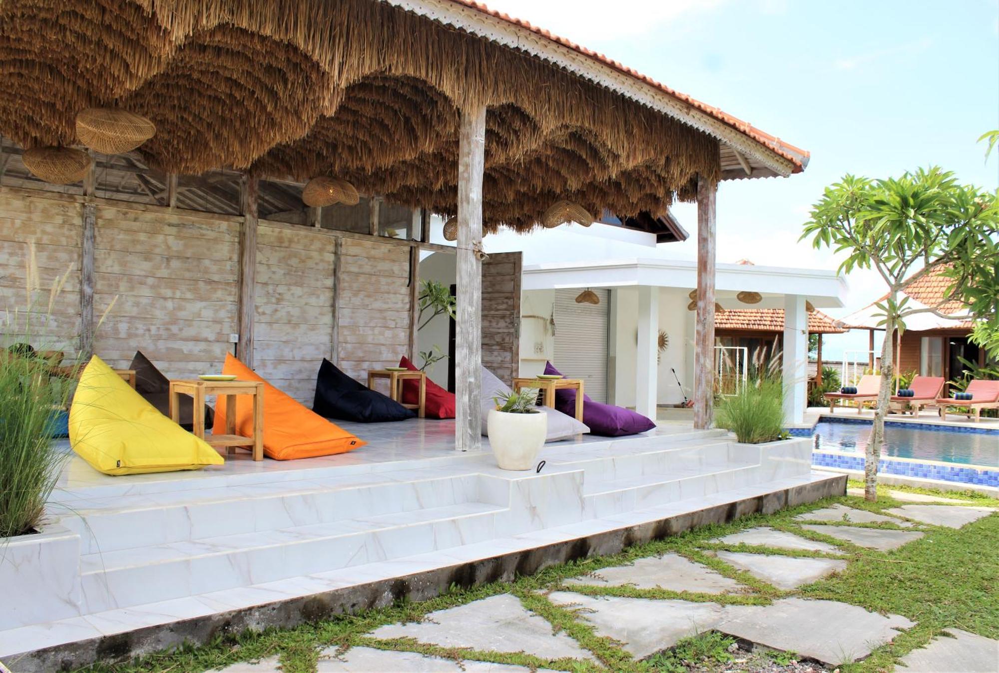 Village Jungle Resort Batununggul