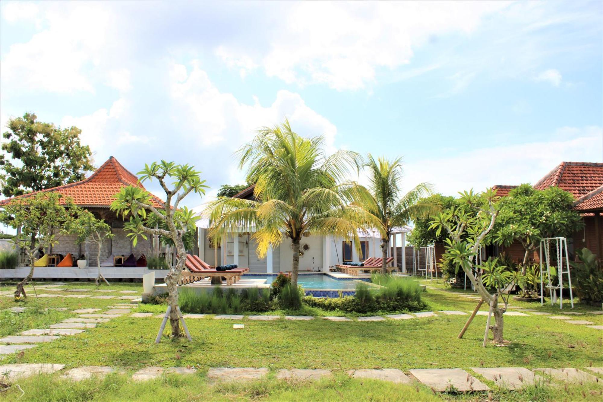 Resort Village Jungle Batununggul