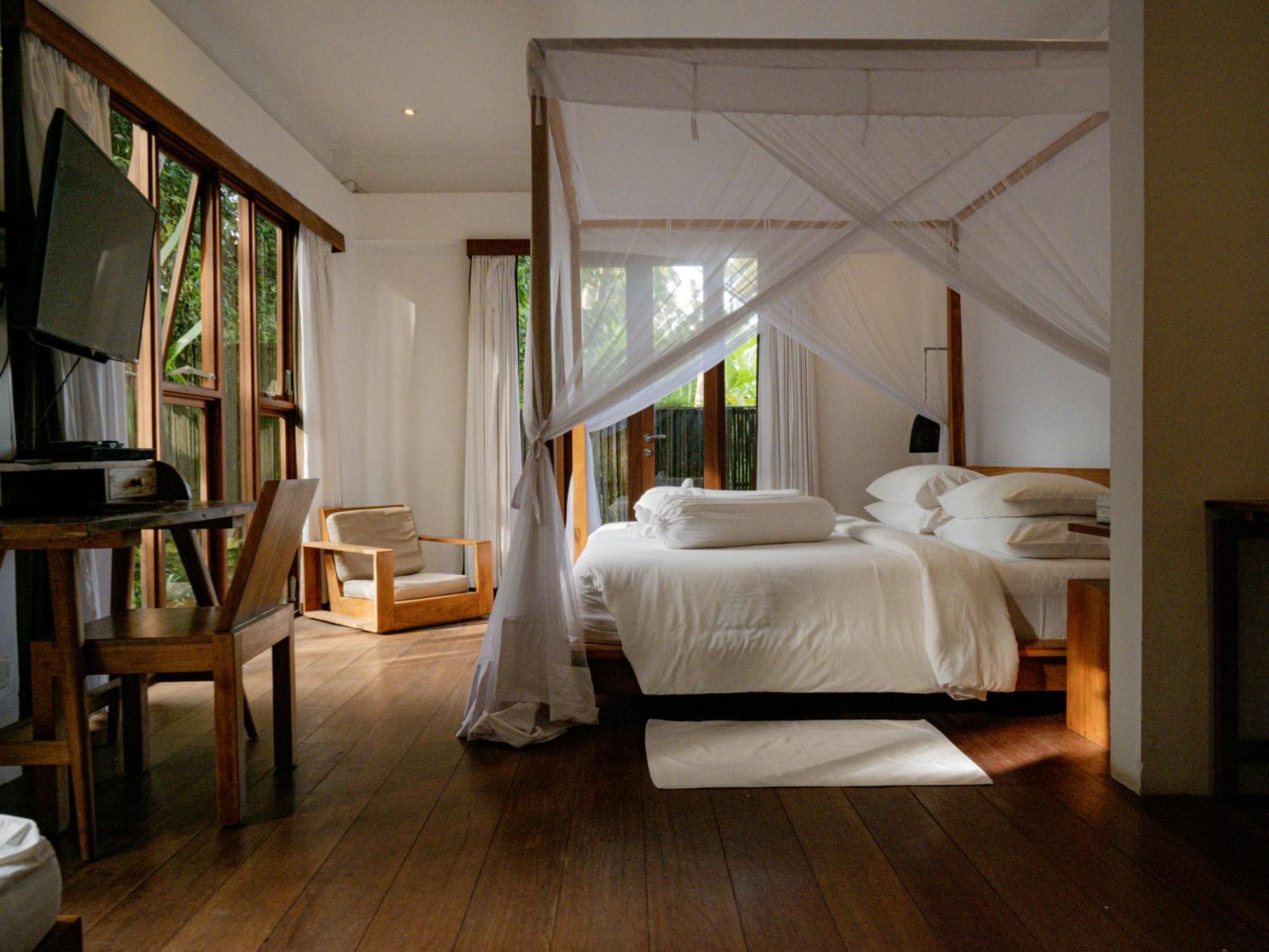 De Ubud & *