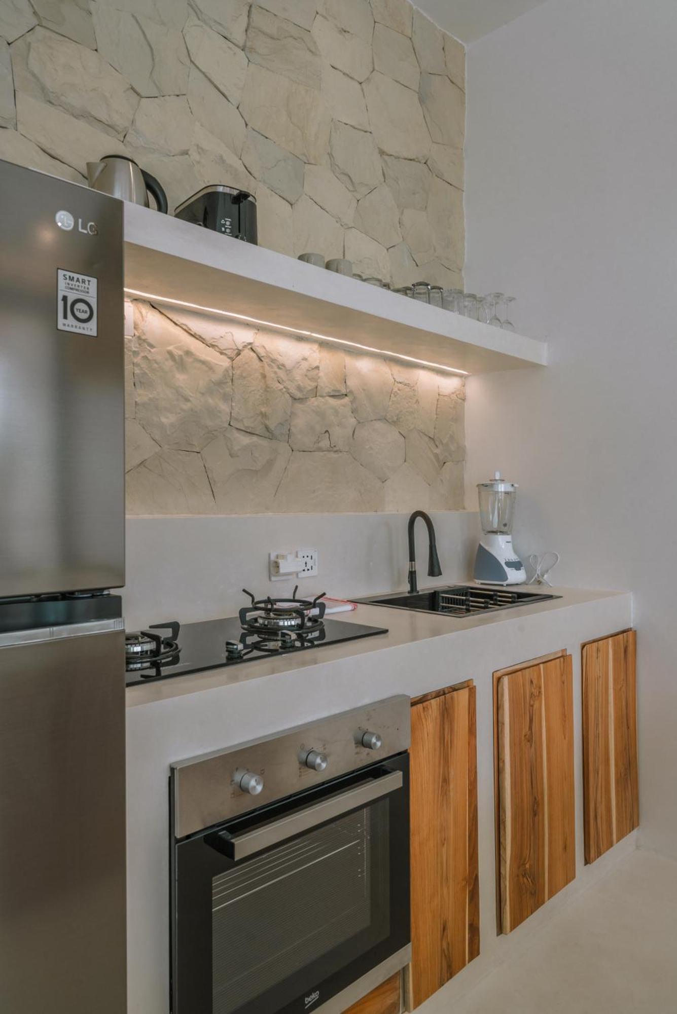 Villa Sunset: 2br Elegant In