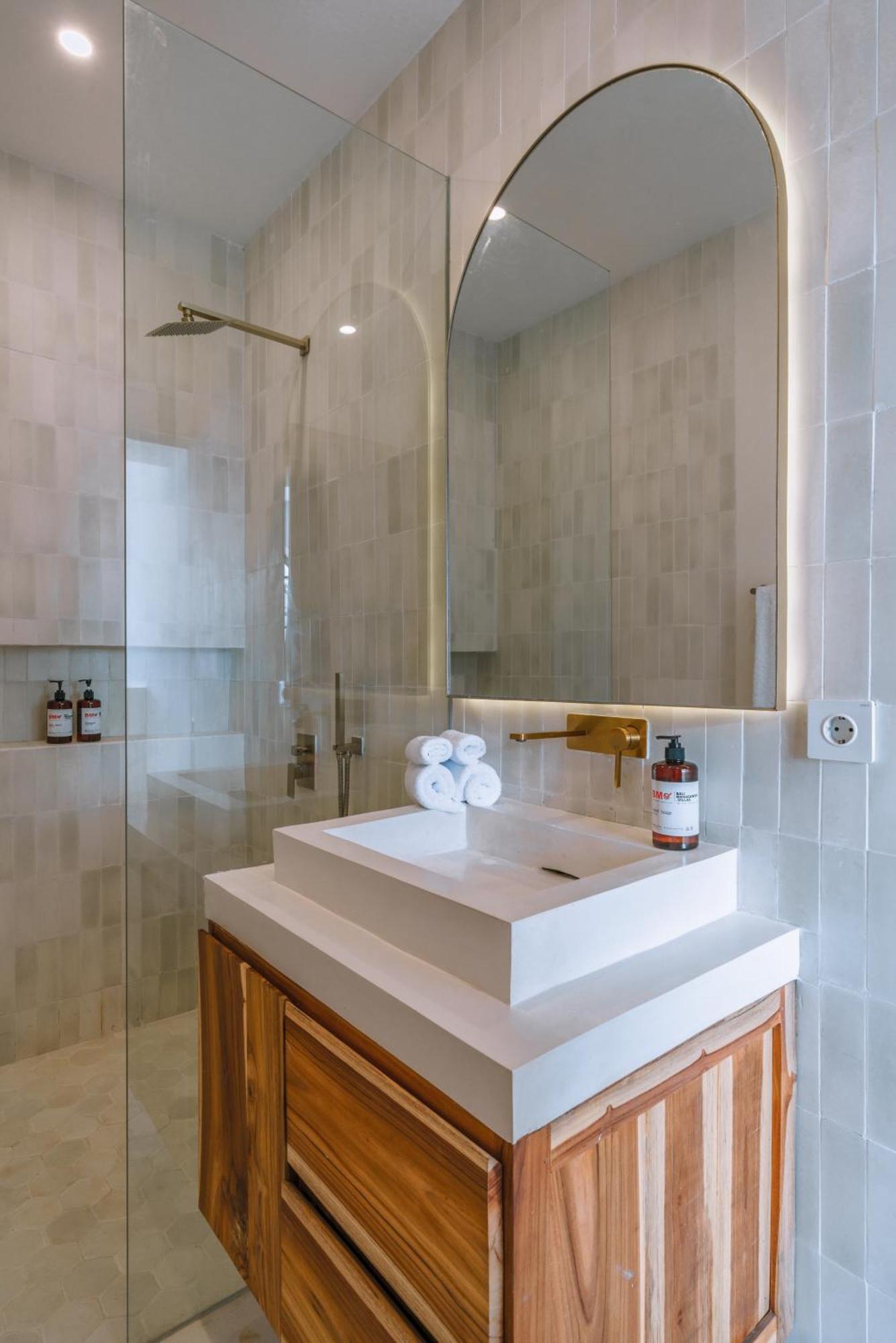 Sunset: 2br Elegant In Villa Canggu (Bali)