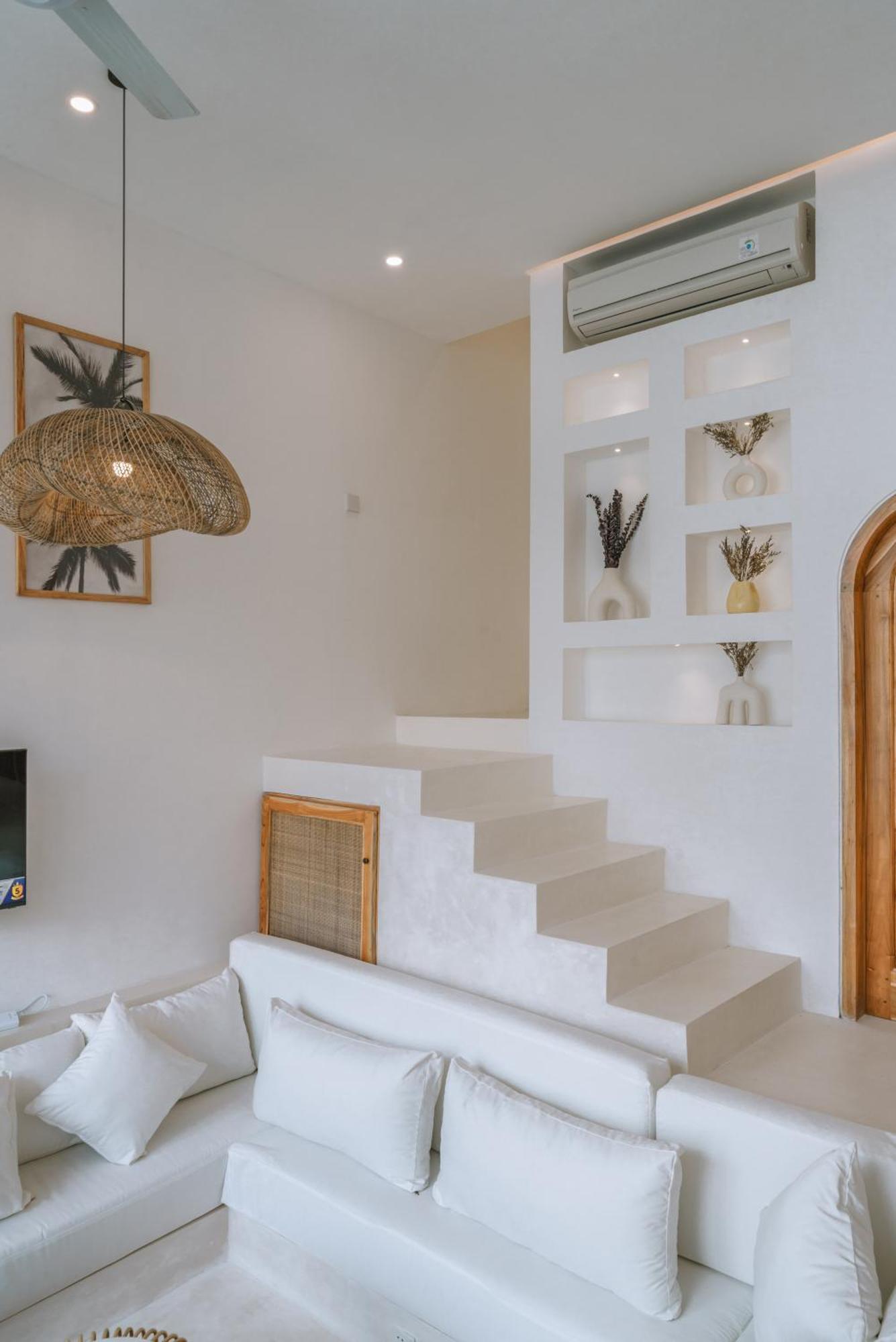 Sunset: 2br Elegant In