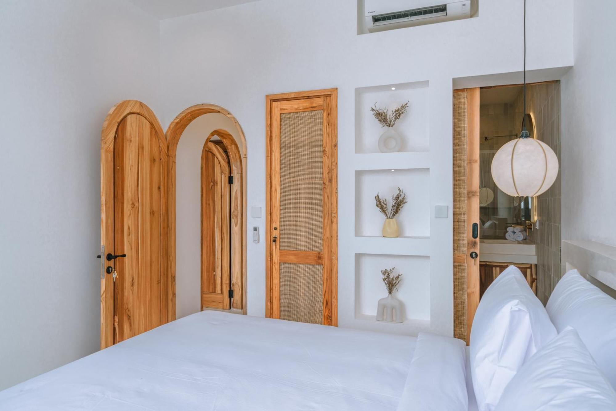 Sunset: 2br Elegant In