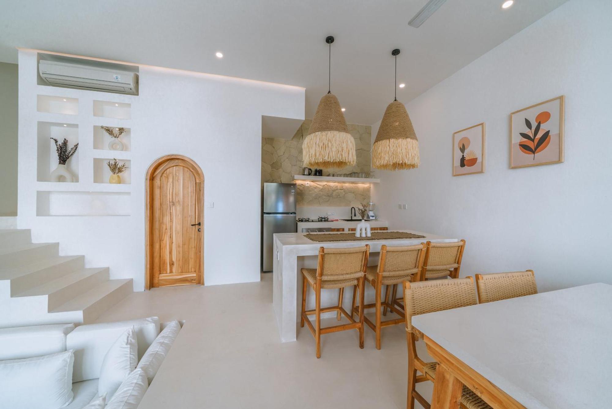 Villa Sunset: 2br Elegant In *