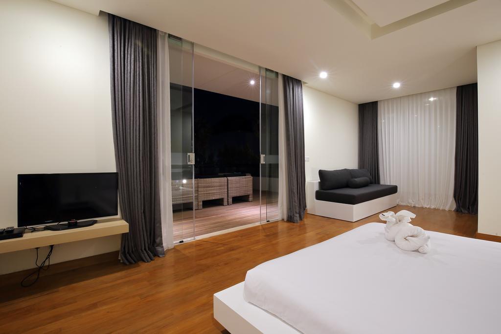 Aquila Villa *