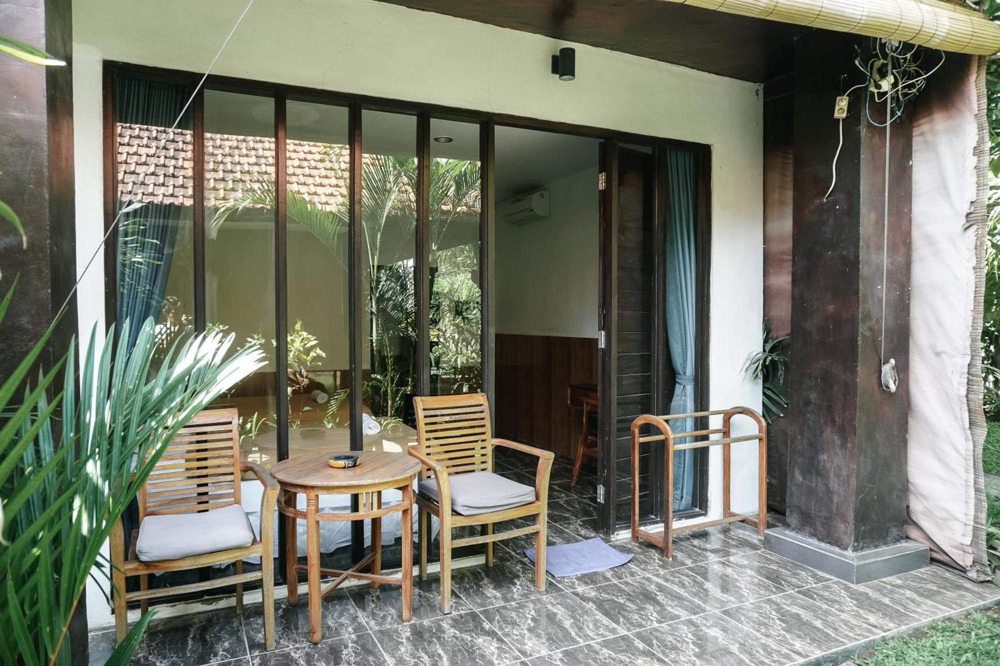 De Olas Padang Padang Bali Guest house