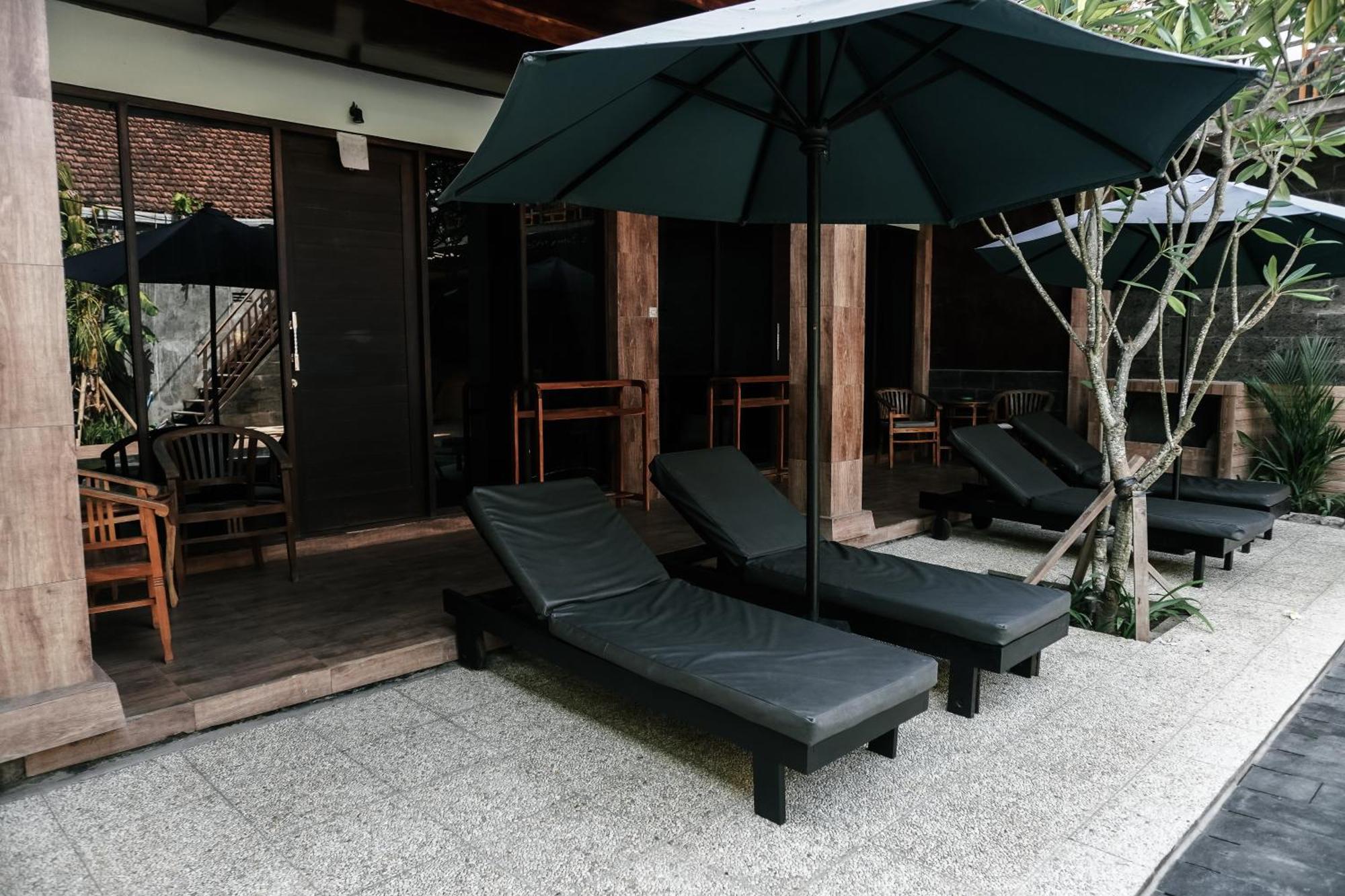 Guest house De Olas Padang Padang Bali