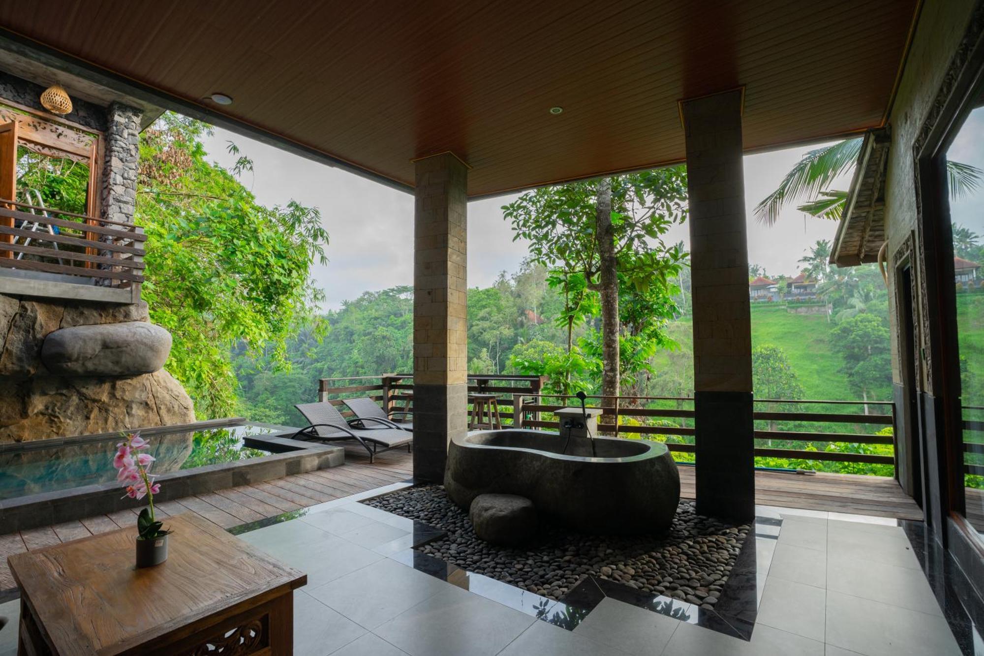 Paras Guest house 3*