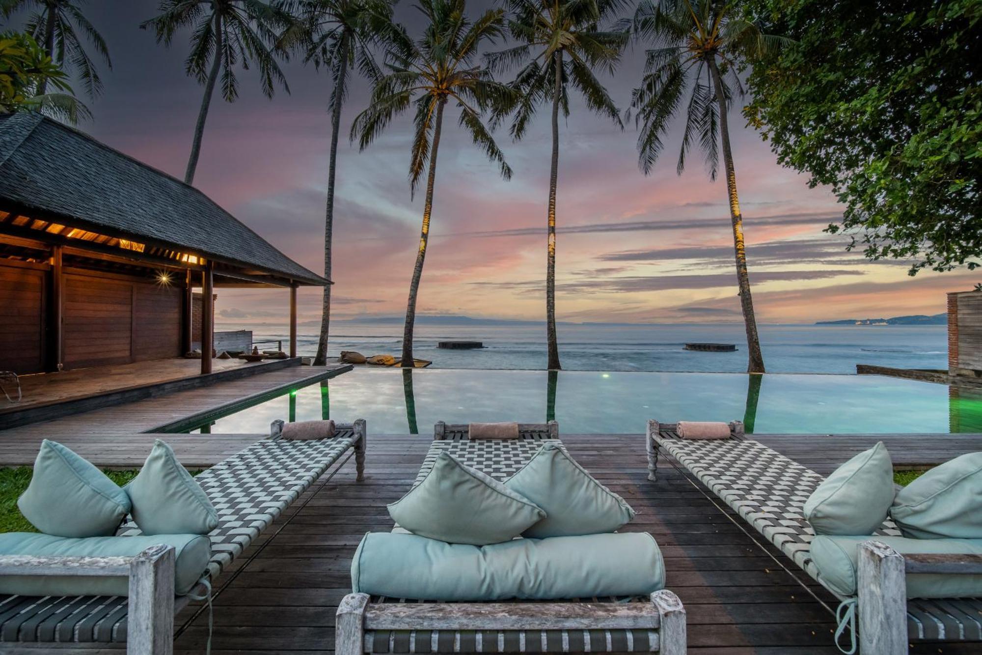 Manis Beachfront Villa *
