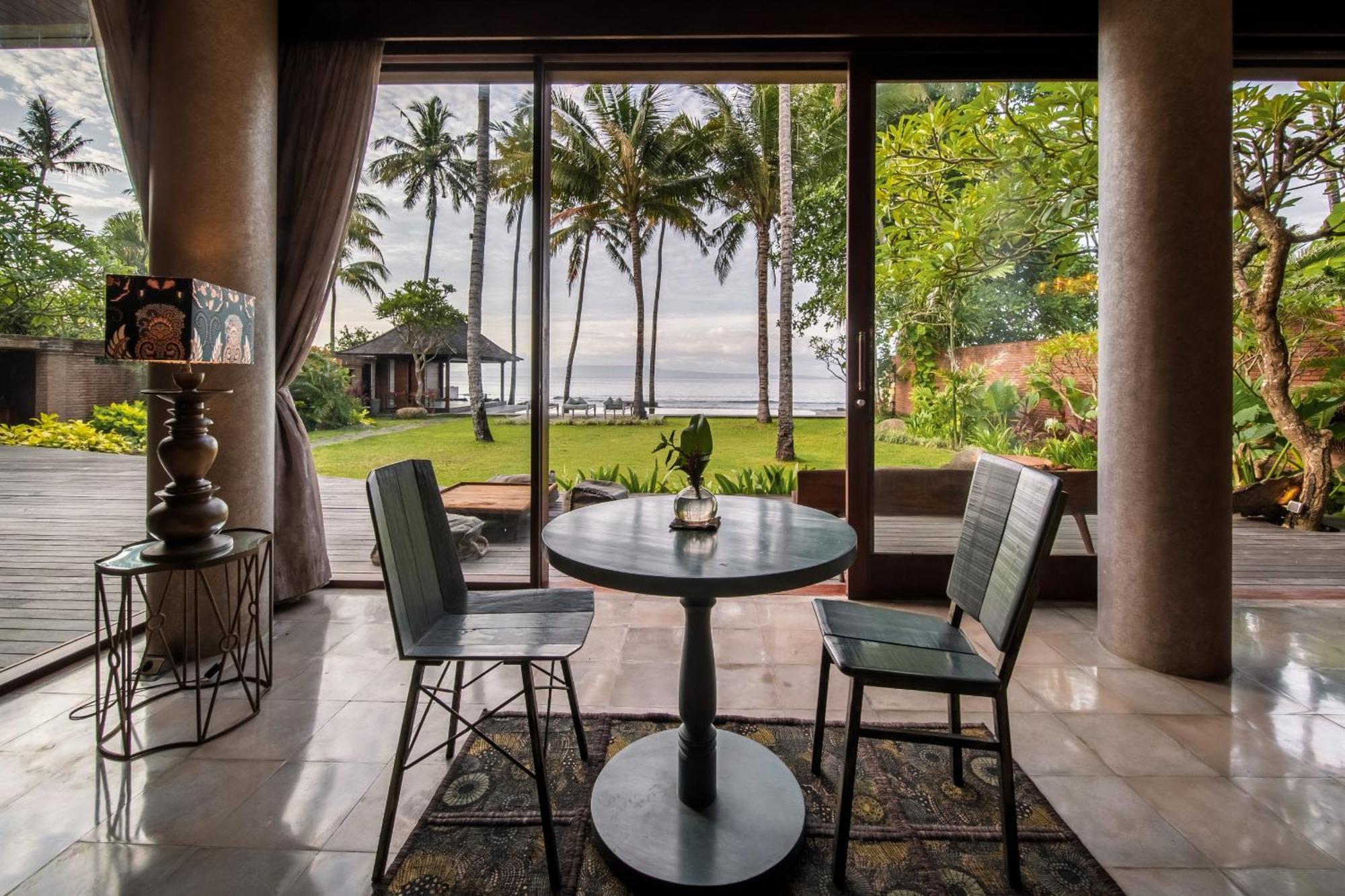 Manis Beachfront Villa *