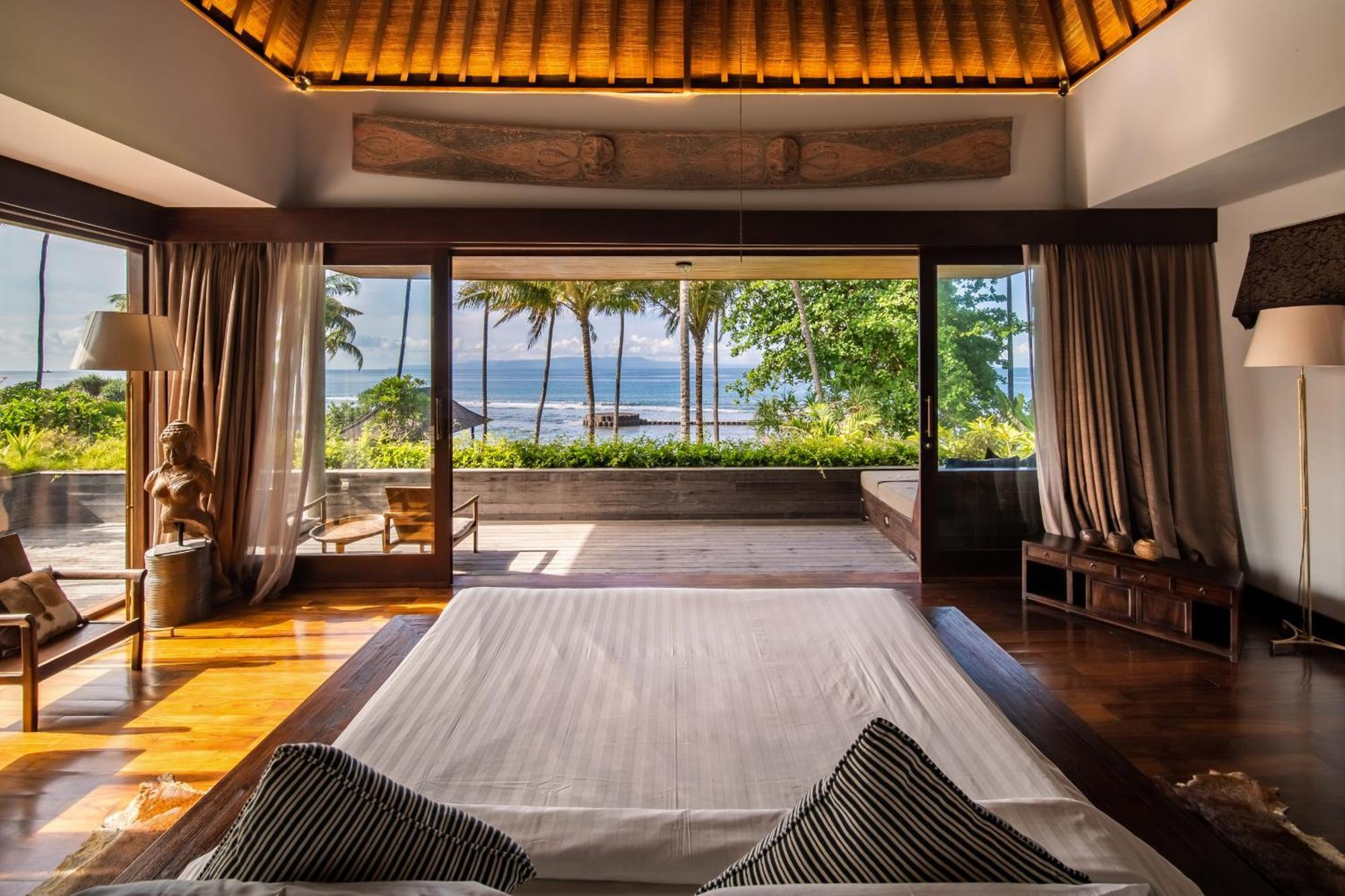 Manis Beachfront Villa *