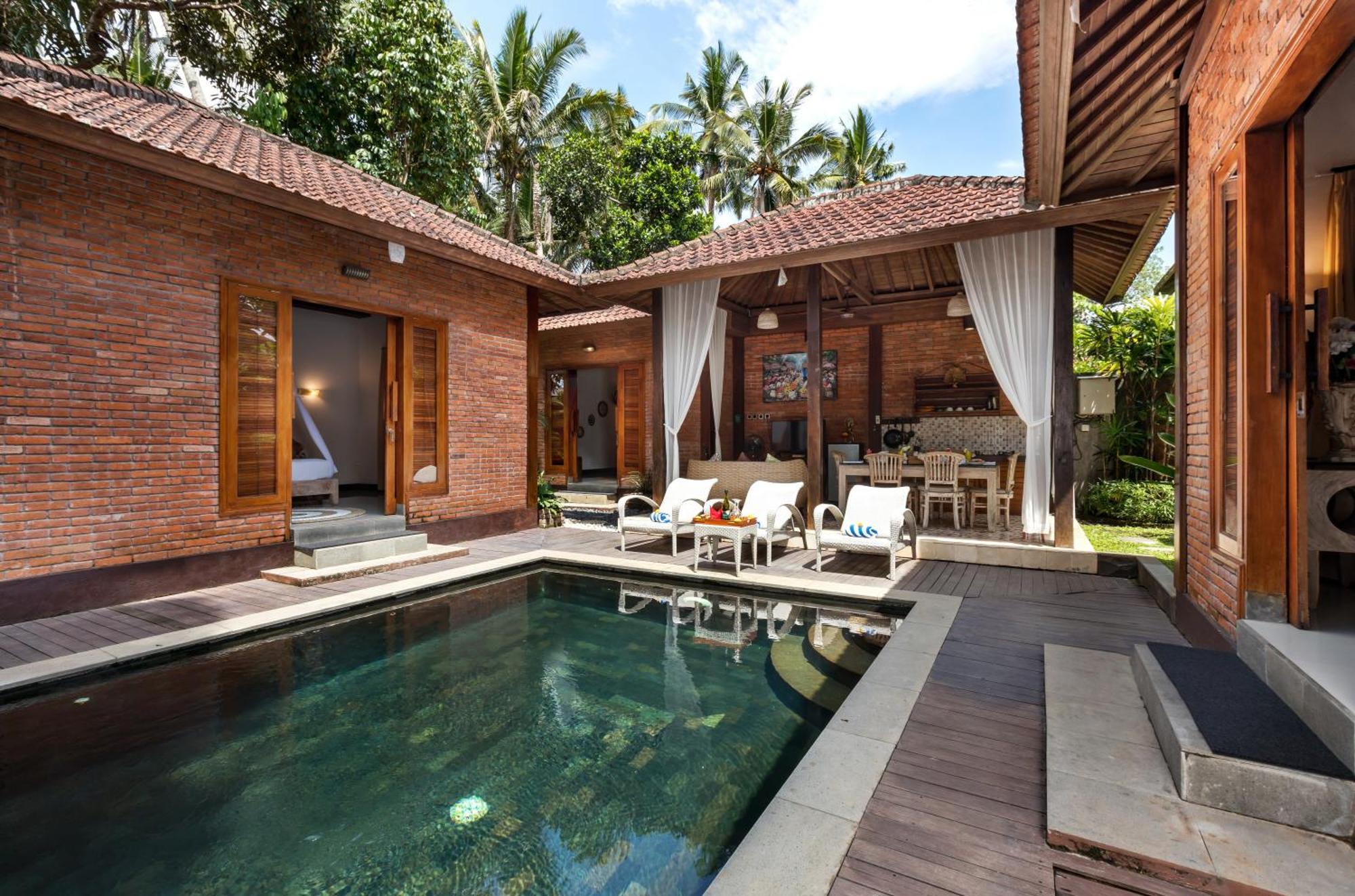 Raya 4*