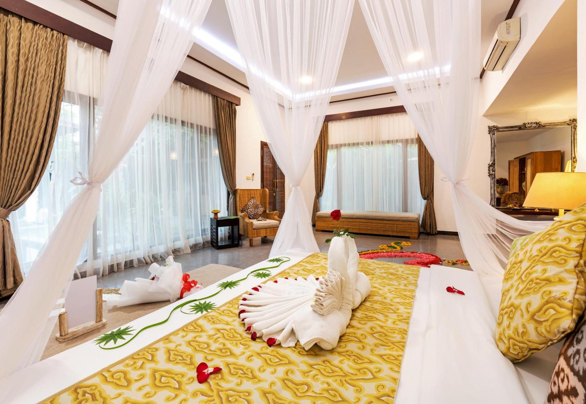 Raya 4*