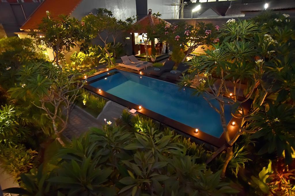 Aparthotel La House 3*