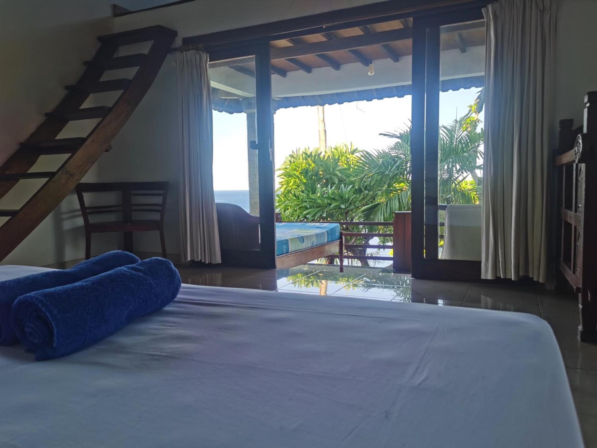 Guest house Wawa-wewe Rock Amed (Bali)