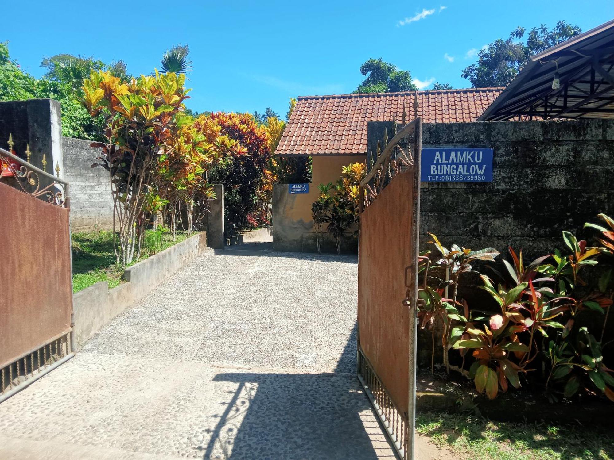 Alamku Inn *