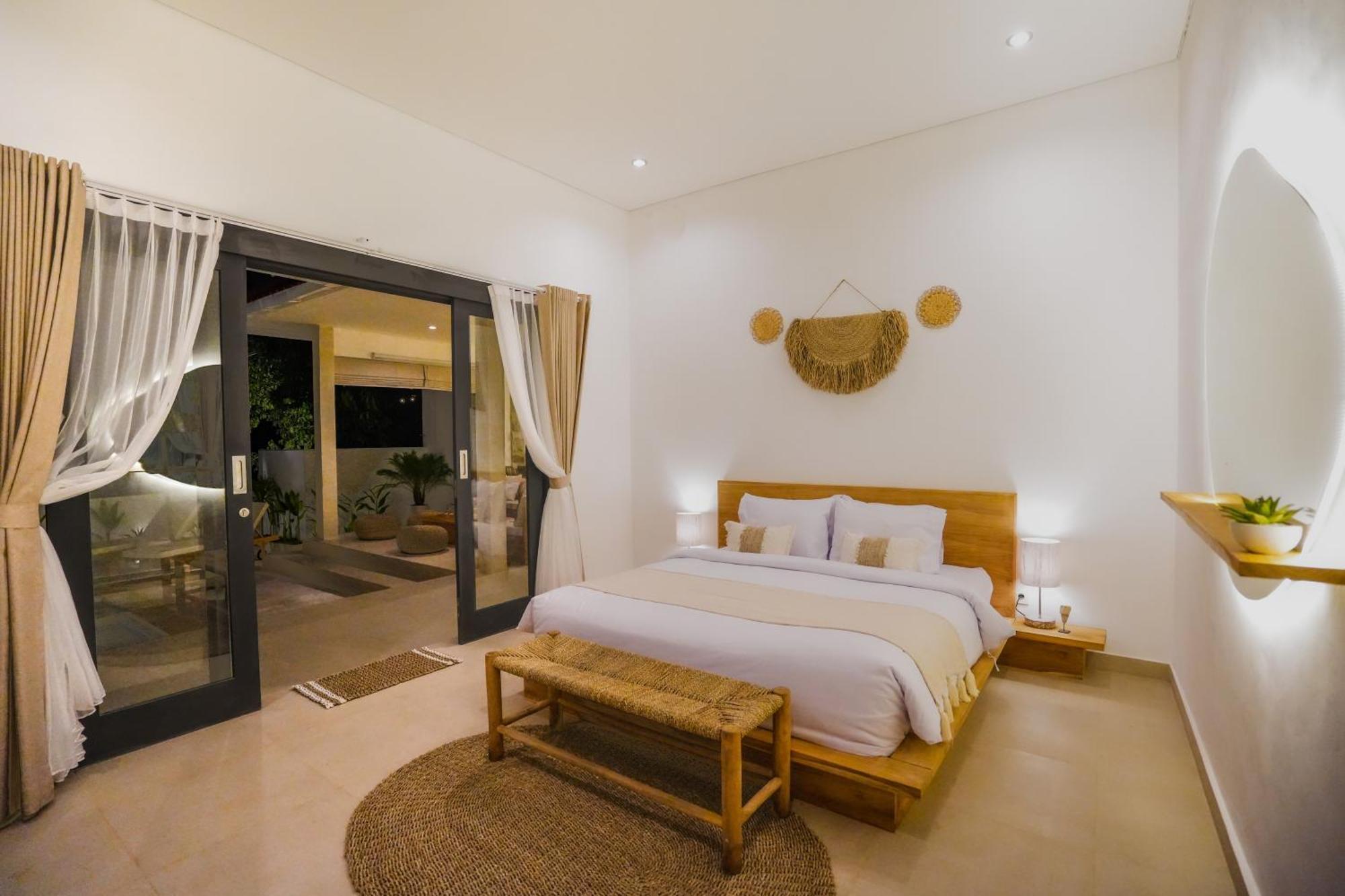 Villa Santorini Sunset New 4 Bedroom With Beautiful Rice Paddy View And A Large Pool *