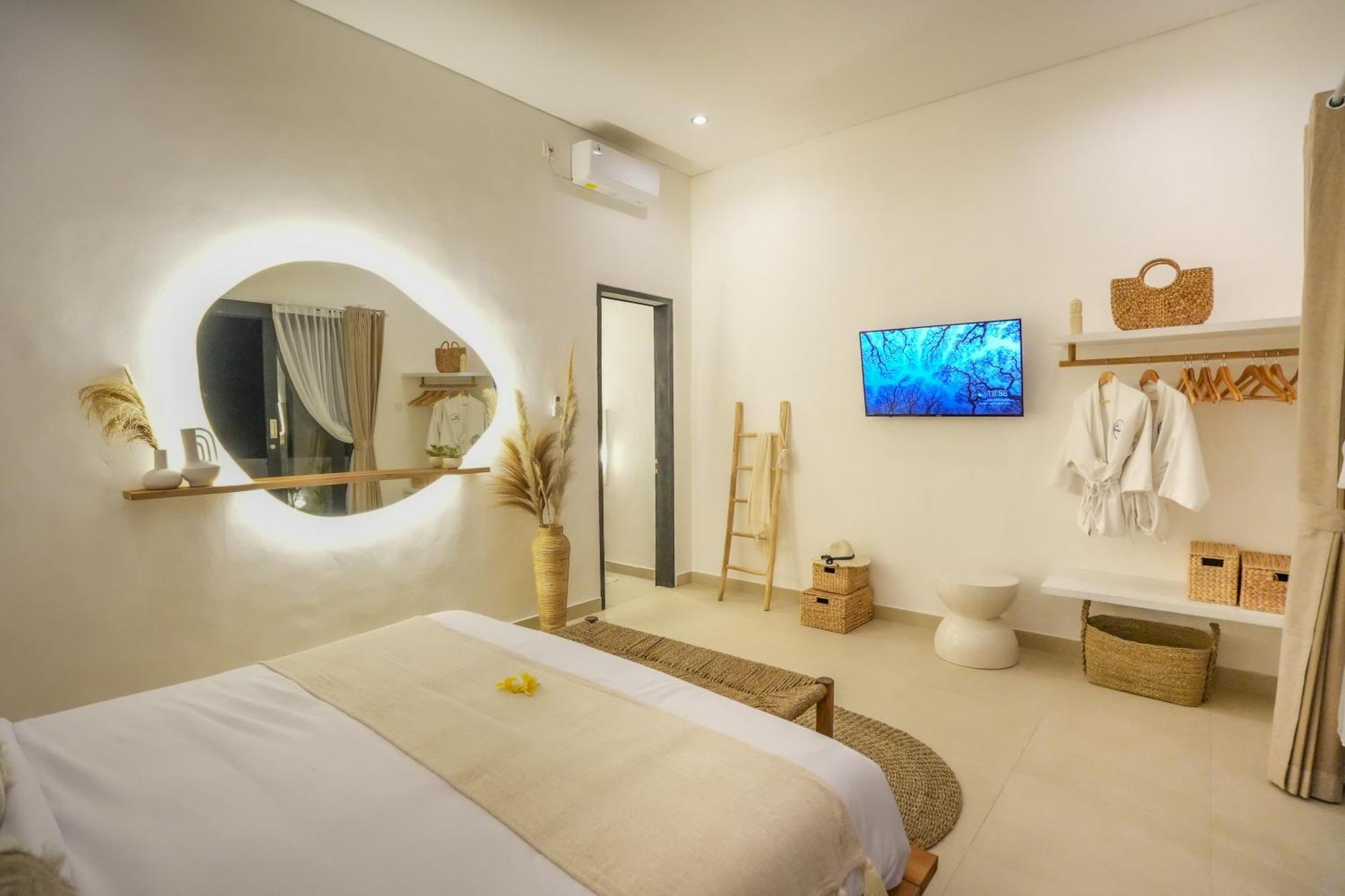 Villa Santorini Sunset New 4 Bedroom With Beautiful Rice Paddy View And A Large Pool *