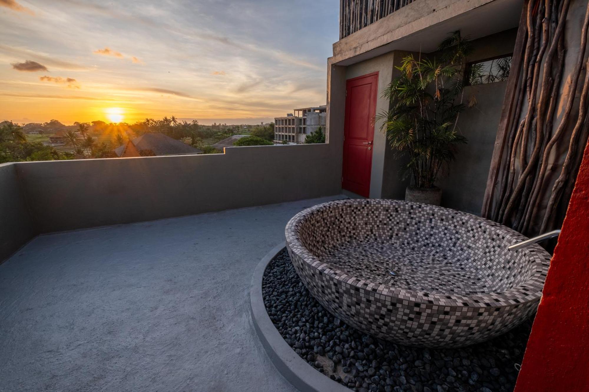 Wasabi Hotel 3*