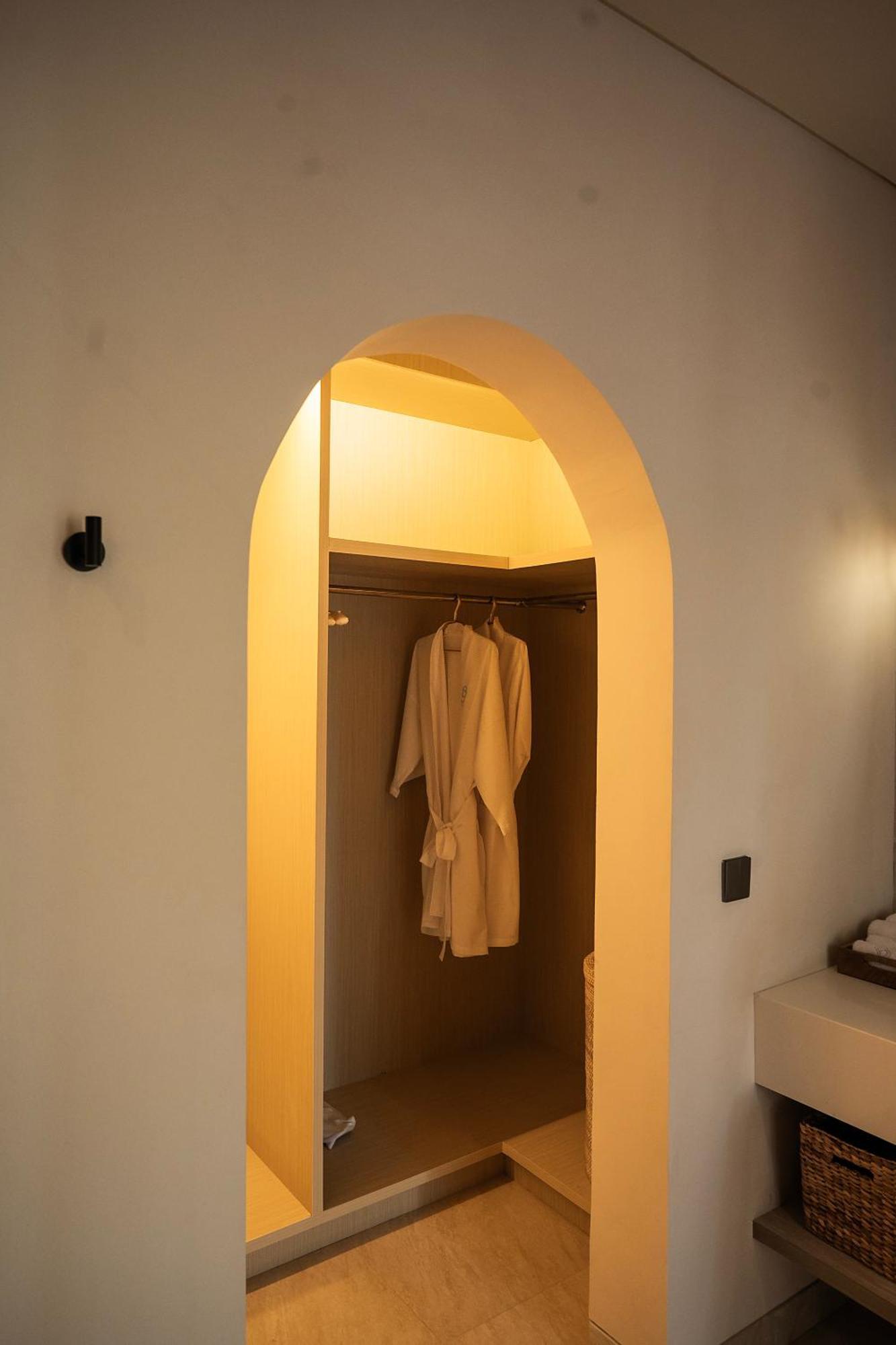 Poco Poco By Aayan Hotel 5*