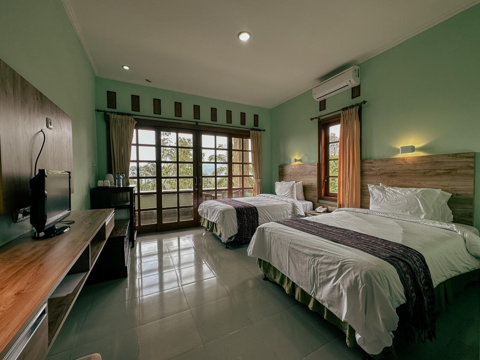 Ipsa Hotel *