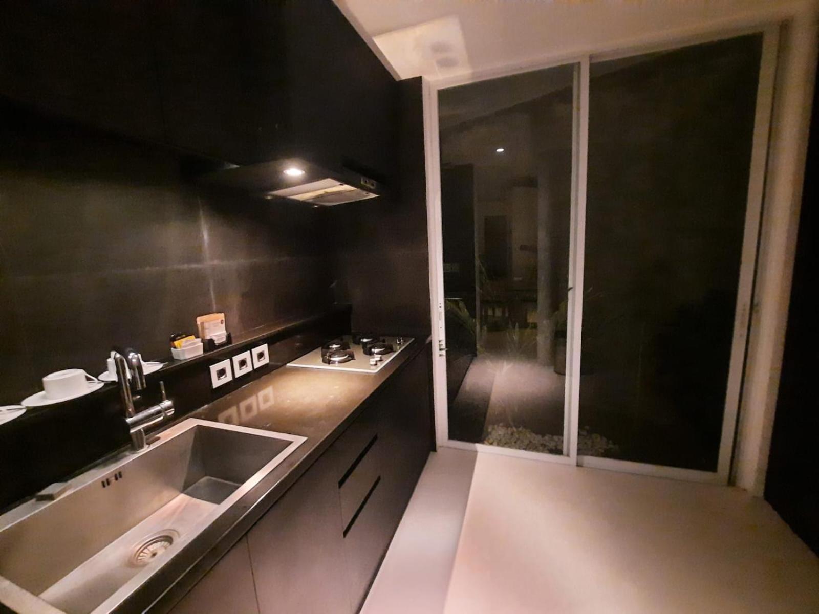 Villa Taman Mesari Luxury Villas-seminyak *