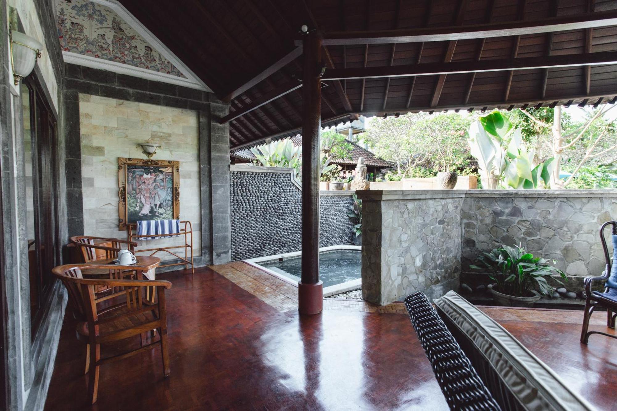 Kishi-kishi Artvilla Bed & Breakfast Blahbatu