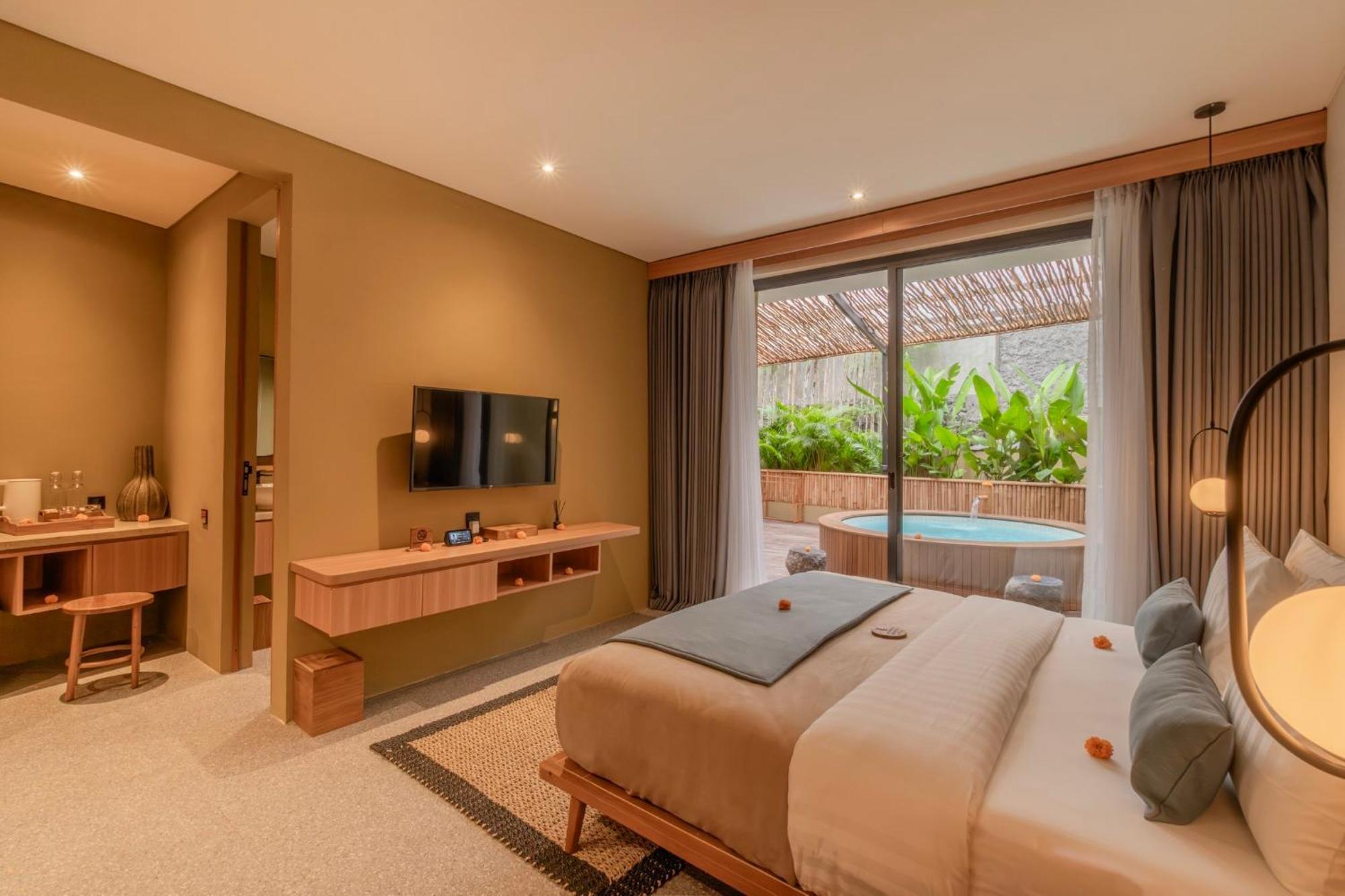 Resort & By Ini Vie Hospitality 5*