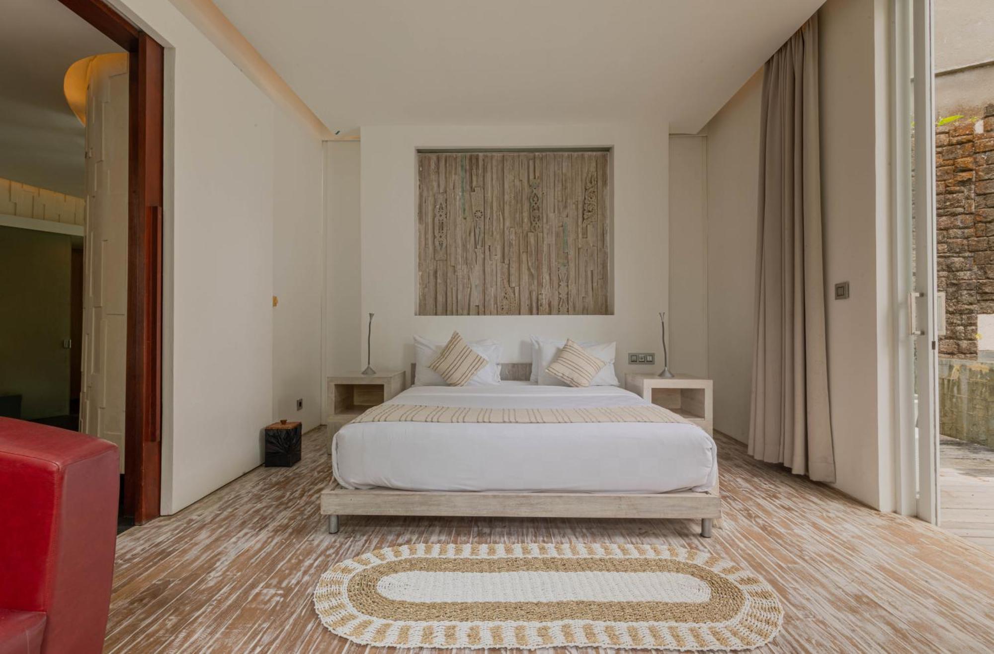 Villa Taman Mesari Luxury Villas-seminyak *
