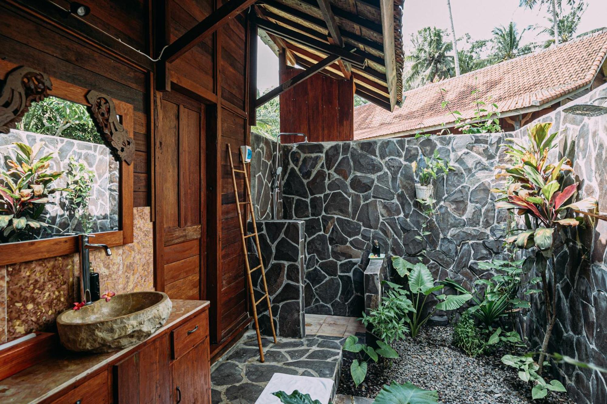 Wooden House Candidasa Manggis (Bali)