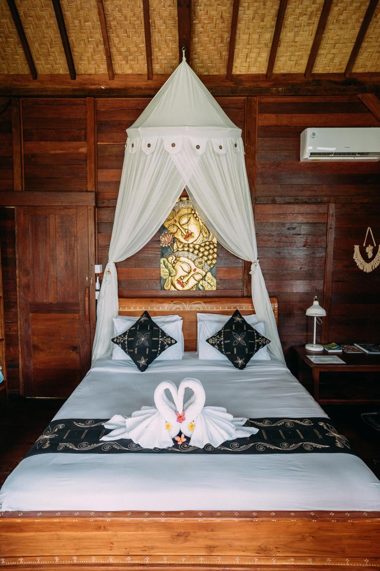 Tempat Tidur & Sarapan Wooden House Candidasa *