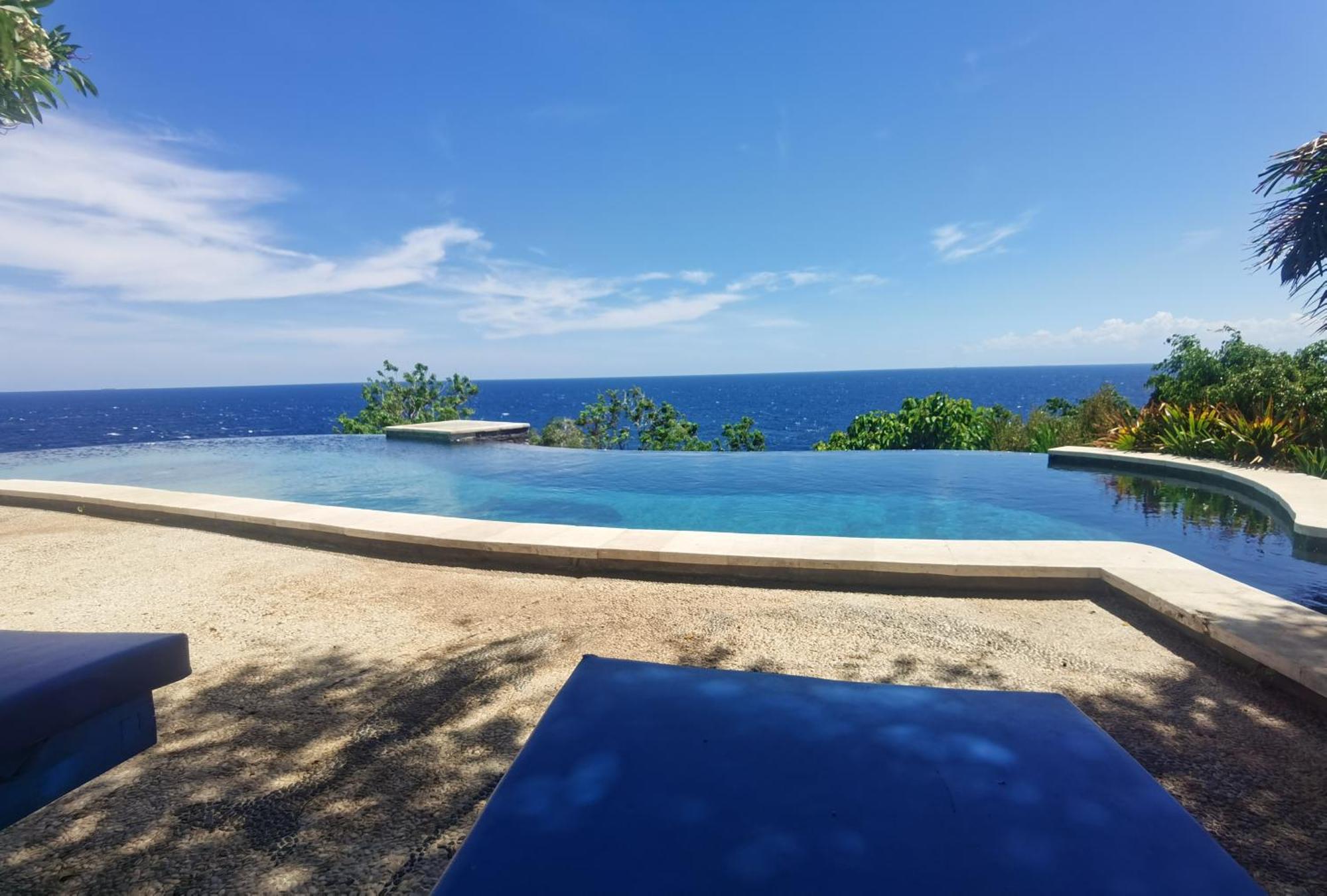 Wawa-wewe Rock Amed (Bali)