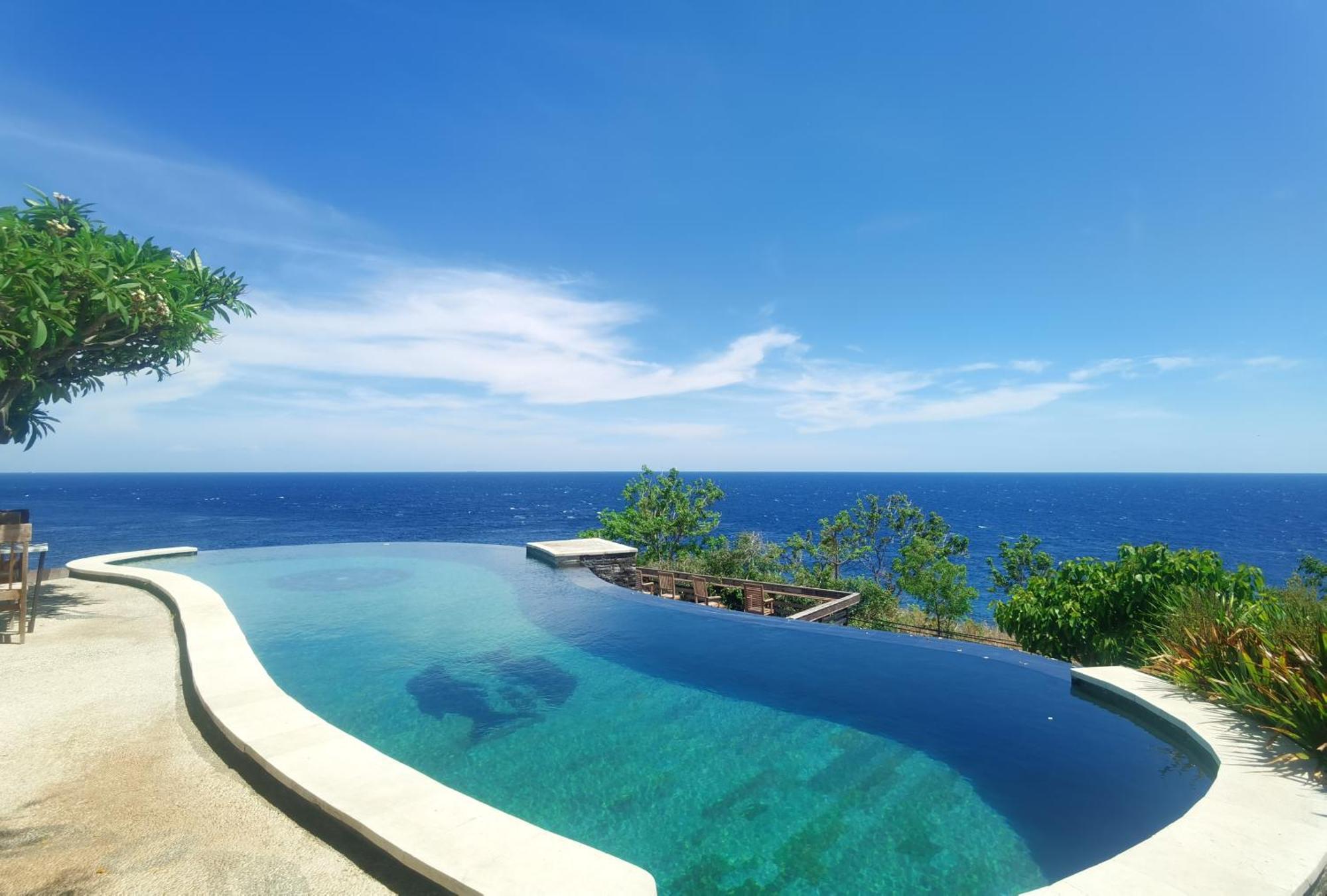 Wawa-wewe Rock Amed (Bali)