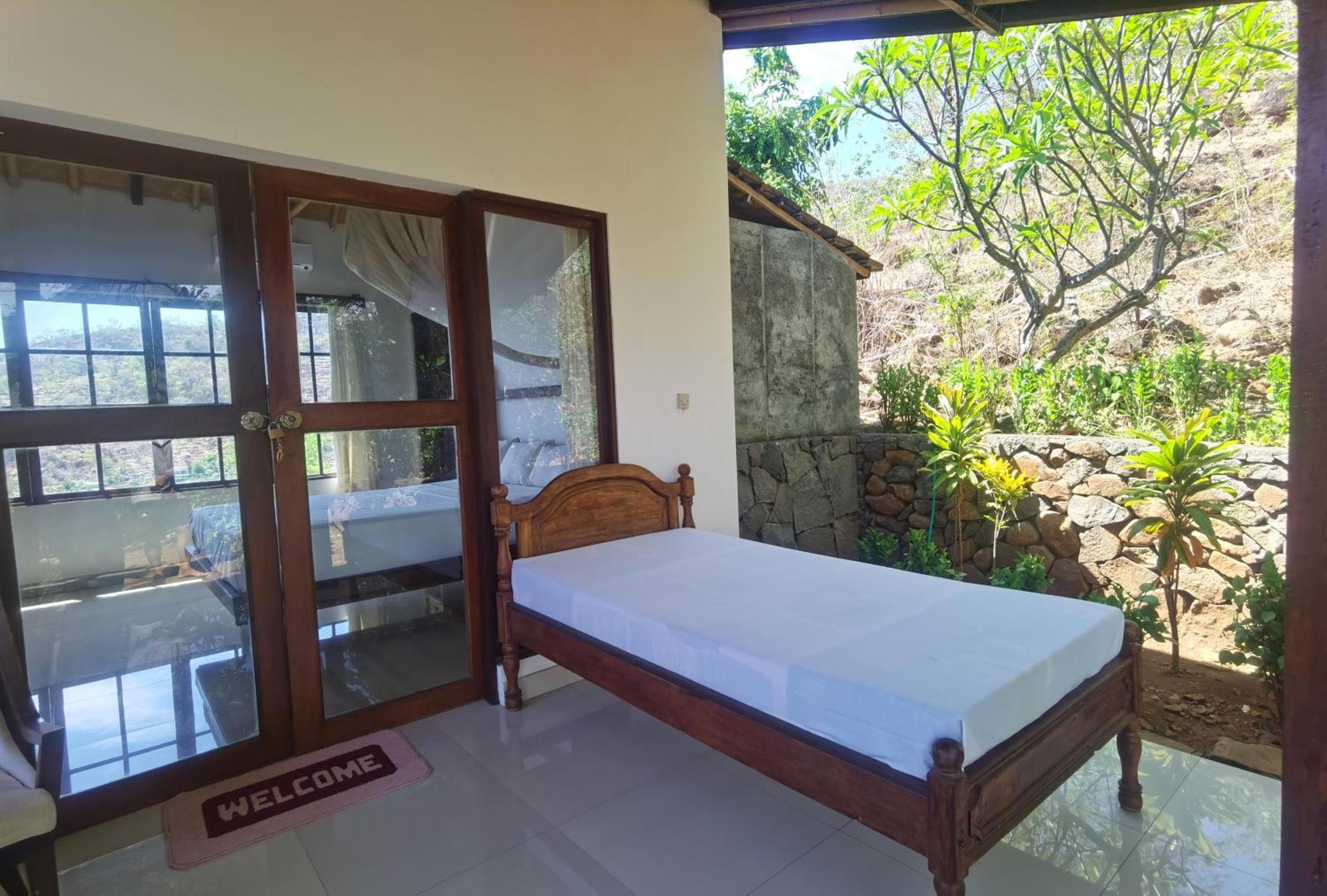 Wawa-wewe Rock Guest house 2*