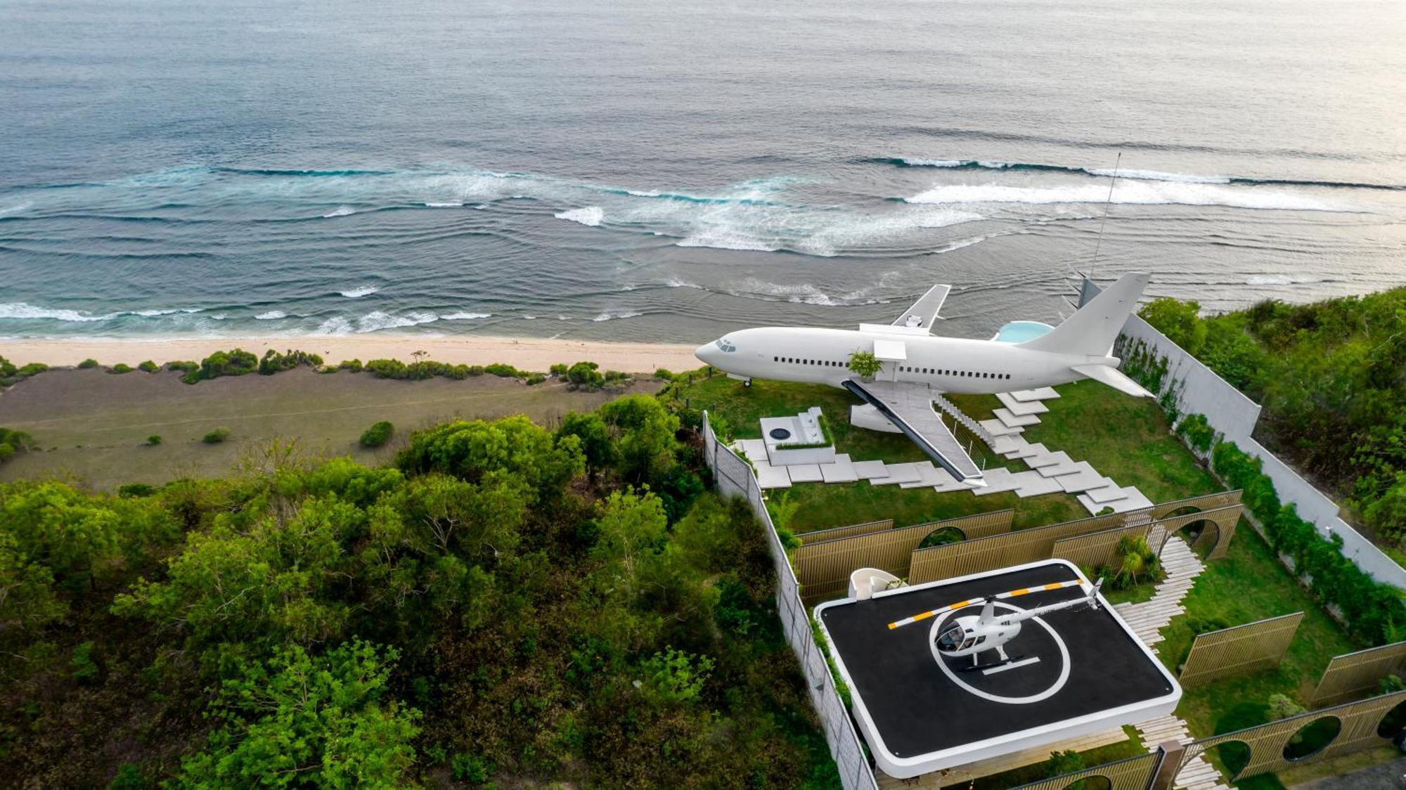 Private Jet Villa Uluwatu (Bali)