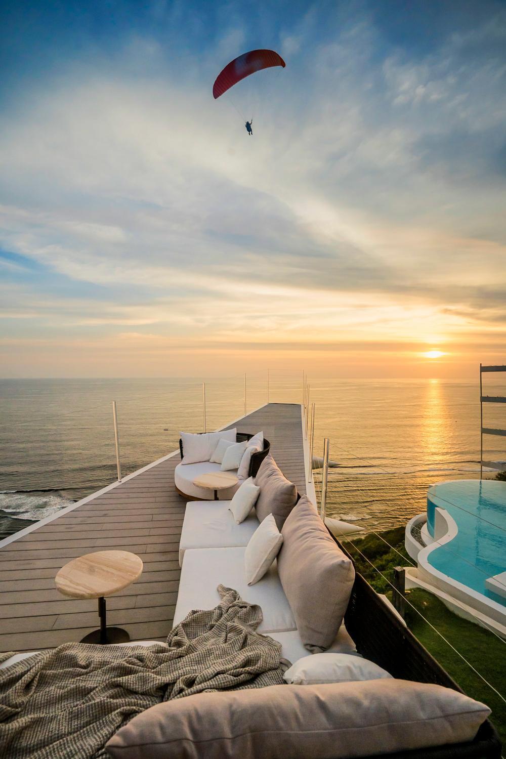 Private Jet Villa Uluwatu (Bali)