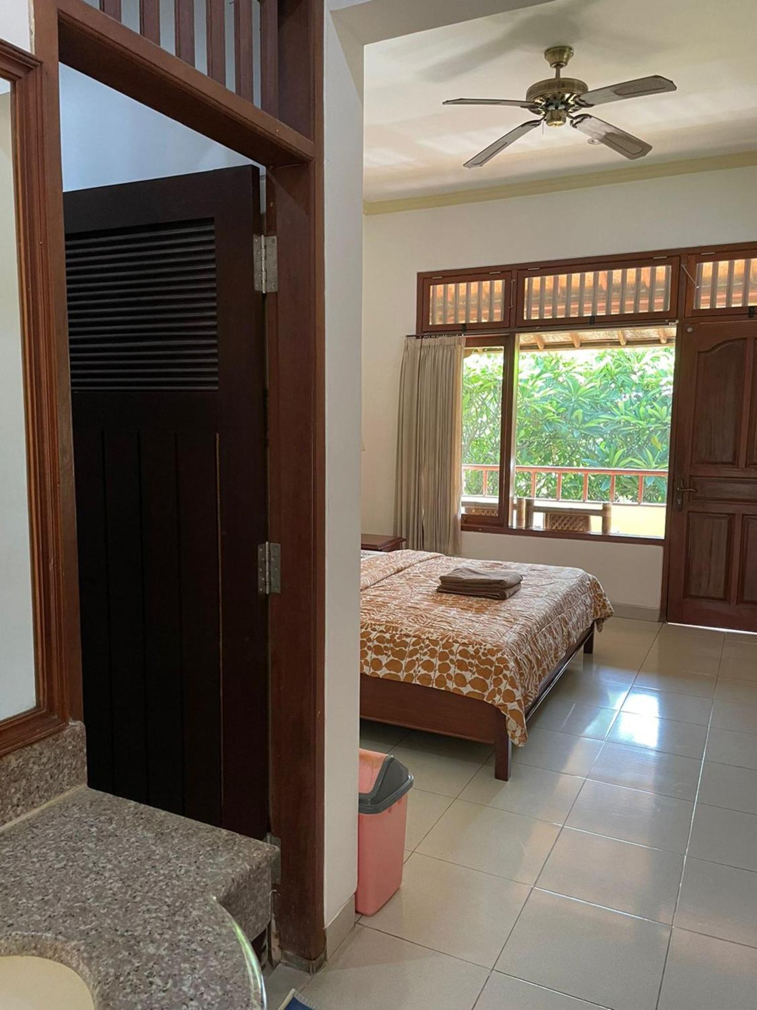 Yulia 1 Bed & Breakfast