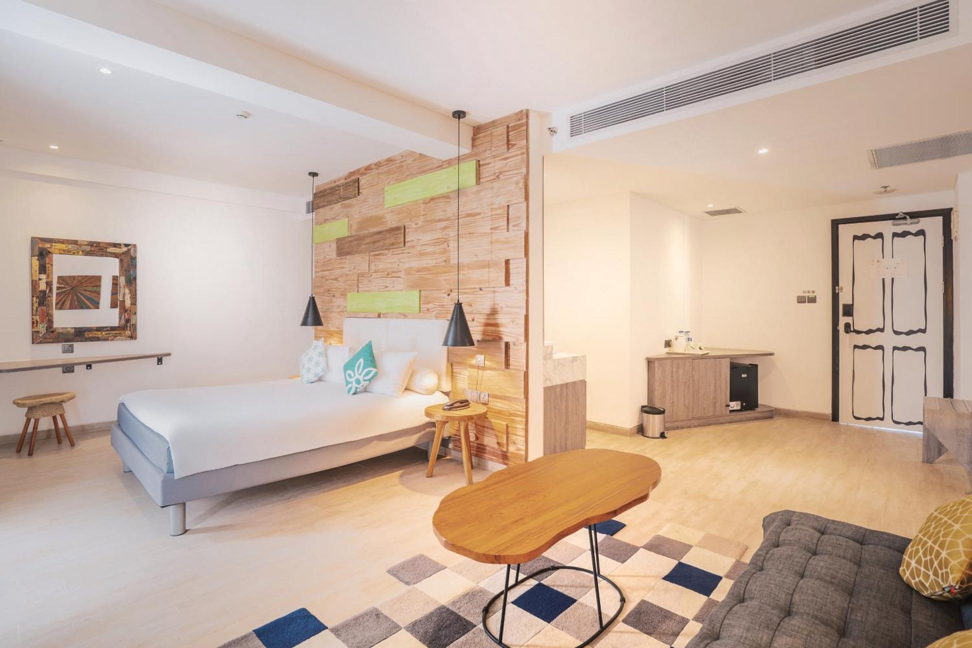 Kamaniiya Petitenget Hotel
