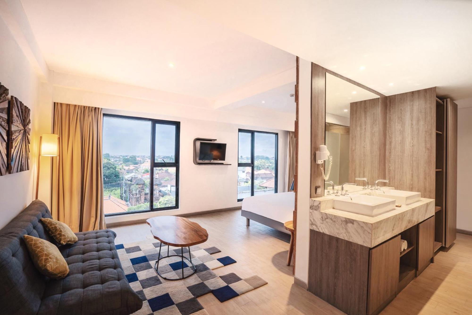 Hotel Kamaniiya Petitenget 3*