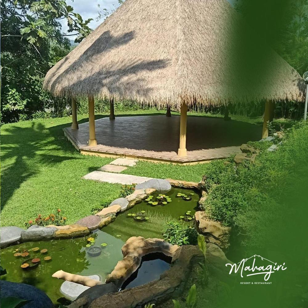 Mahagiri & Restaurant Resort Menanga